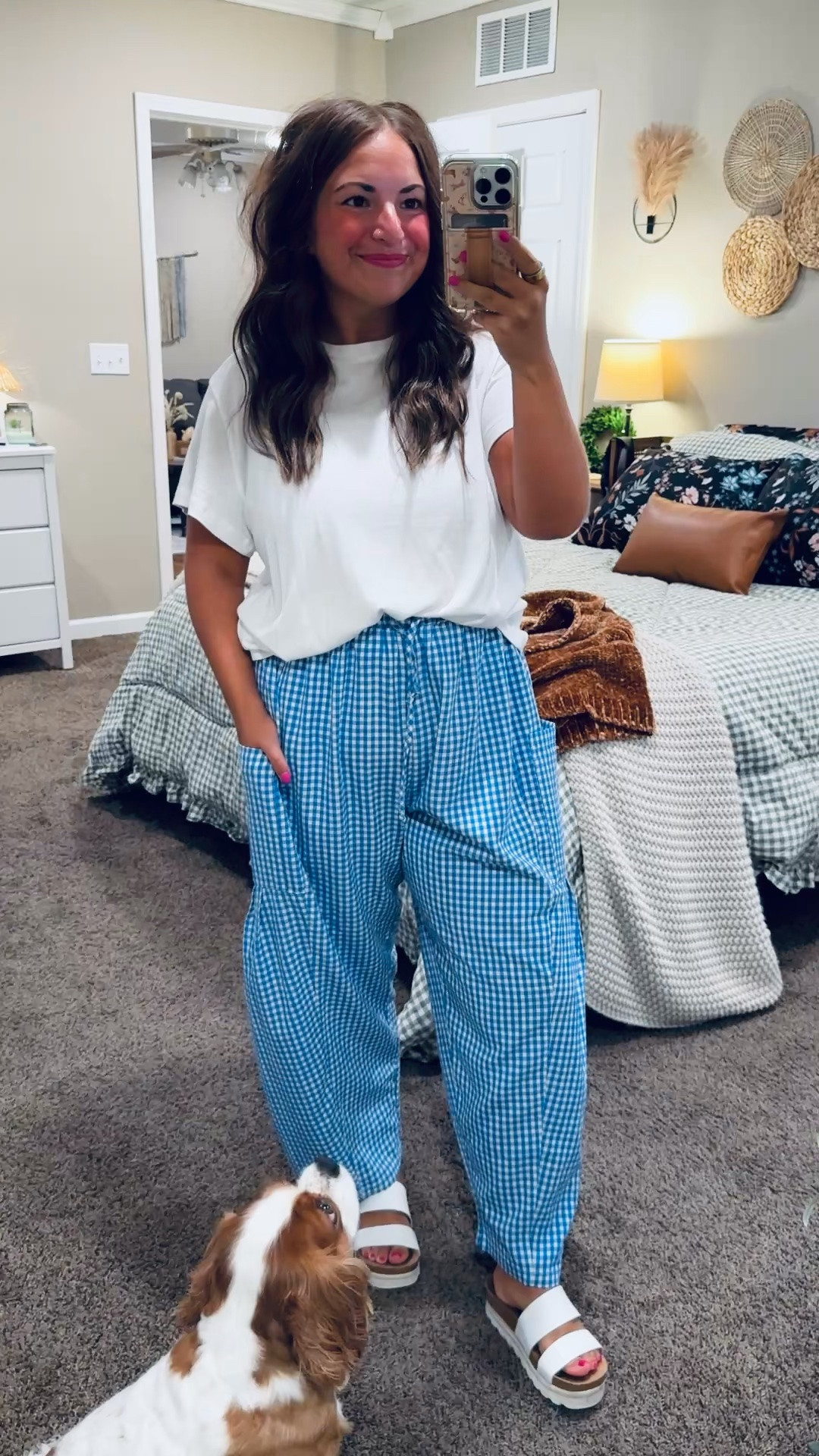 These gingham pants from Amazon are comfy, colorful and so cute paired with a simple basic tee! 💙✨


sandals: fit true to size // wearing a 5
pants: fit oversized // wearing a medium
tee: fits true to size // wearing a large 

 #LTKMidsize #LTKWorkwear
