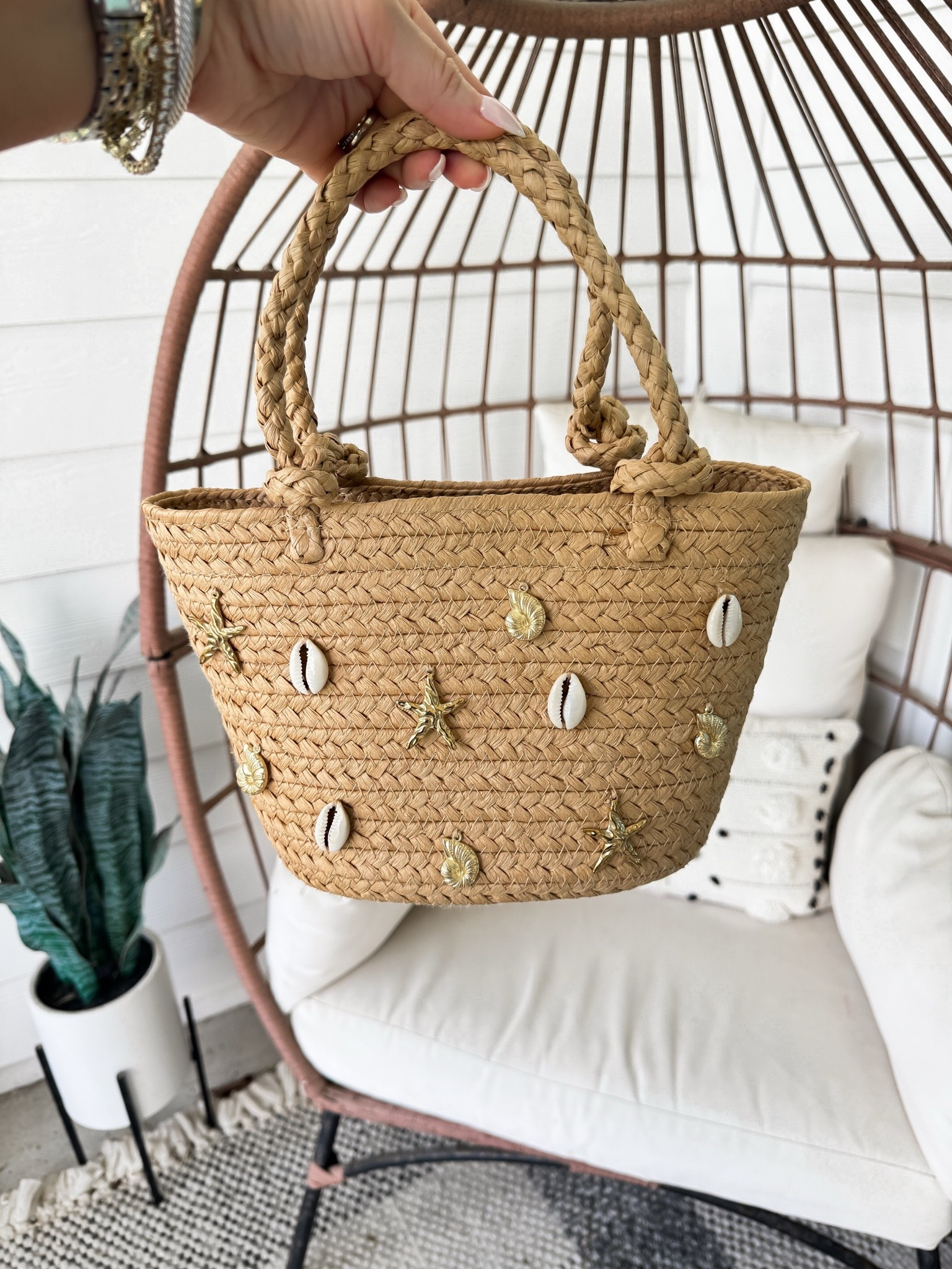 Target fashion target finds spring outfit summer outfit shell straw bag, vacation bag resort wear bag