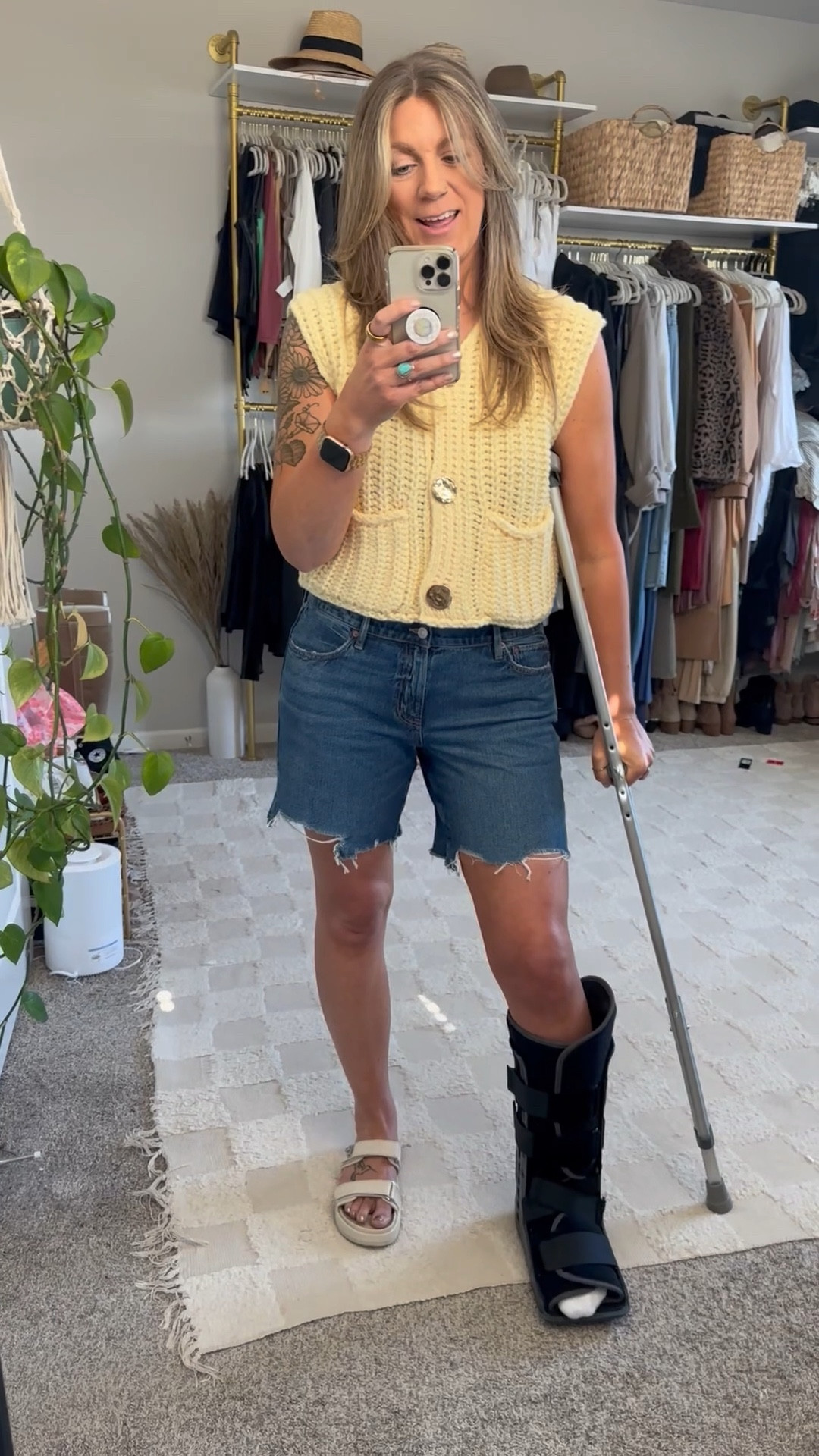 Large top, 10/30 shorts. Has some stretch, could’ve sized down but stayed tts for a more relaxed fit. Mid rise, 4 colors 

#LTKOver40 #LTKSpringSale #LTKMidsize