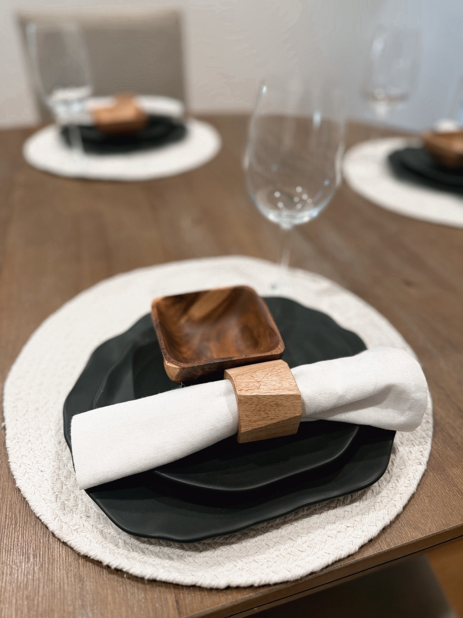 Simple table styling that instantly feels elevated 🤍
This is one of my go-to staging setups — clean layers, warm wood, and neutral pieces that work for everyday and hosting.

✨ Organic shaped plates
✨ Woven placemats for texture
✨ Soft white napkins + wood accents

These are timeless staples you can mix and match year-round without overthinking it.
I’ve linked similar pieces so you can recreate this table setting with ease ✨
Tap to shop the look below ⬇️


#LTKHome #LTKfoodie #LTKdayinmylife