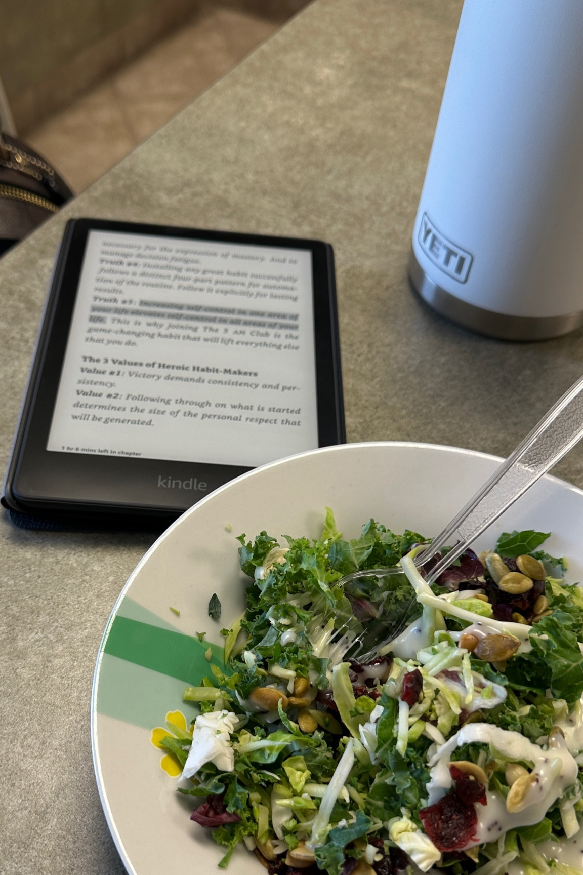 Lunch break with my kindle are the best! I absolutely love my yeti Tumbler keeps my water cold all day long🤍😋


#LTKGiftGuide #LTKworkwear #LTKfindsunder100