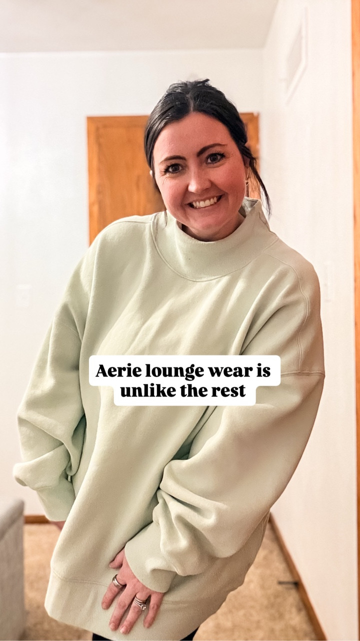 The color + the comfort + the length = the perfect sweatshirt 🫶🏻