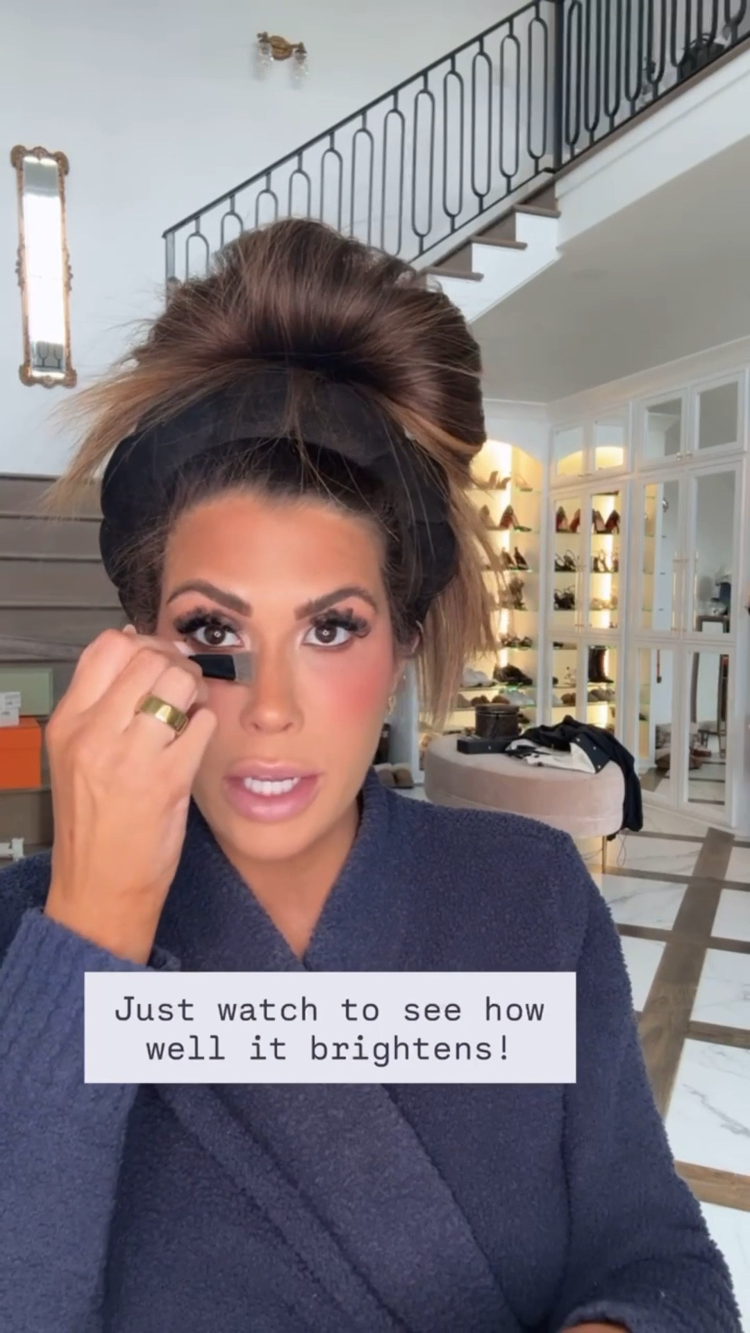 The best makeup brush and under eye concealer powder! I use need summer bisque!

Makeup, Beauty, Get ready with me, GRWM, bare minerals, Emily Ann Gemma #LTKFindsUnder50 




#LTKBeauty #LTKgrwm #LTKselfcare