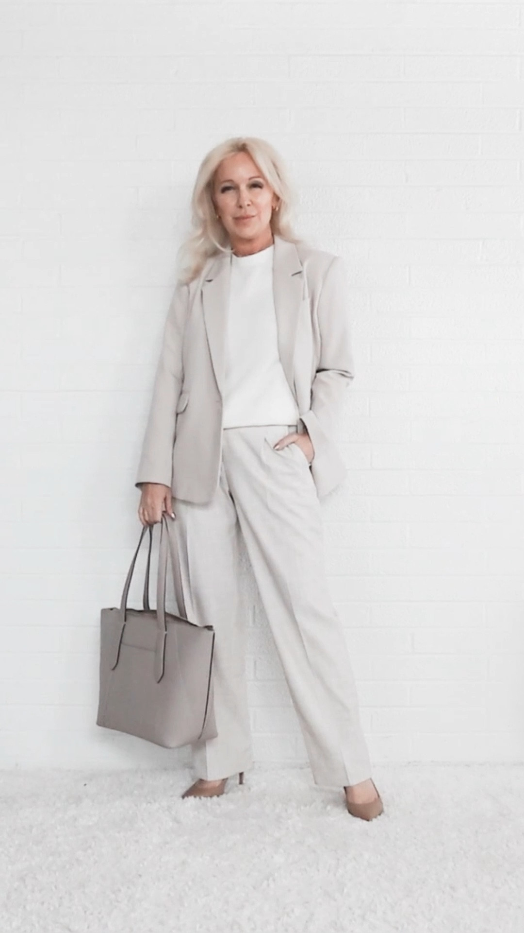 Midlife Women: 5 Days of CHIC Work Outfits! 
-Wearing Quinn pants in Oatmeal. 
-Wearing Classic Suiting Blazer in ASH.

#LTKWorkwear #LTKSeasonal #LTKOver40