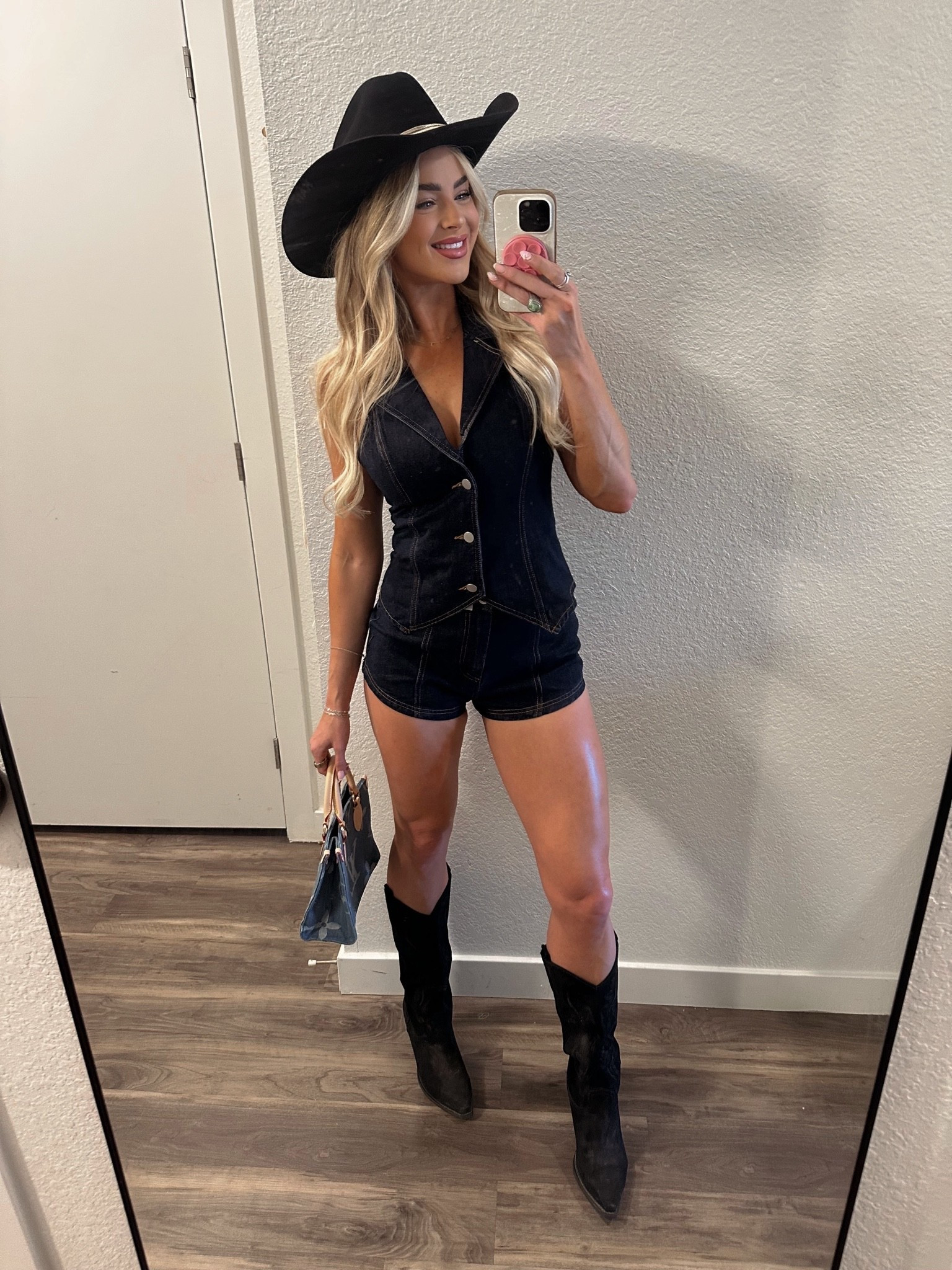 Blue Jean baby 🩷 #western #denim #matchingset #revolve #countryconcert #colorado

#LTKootd