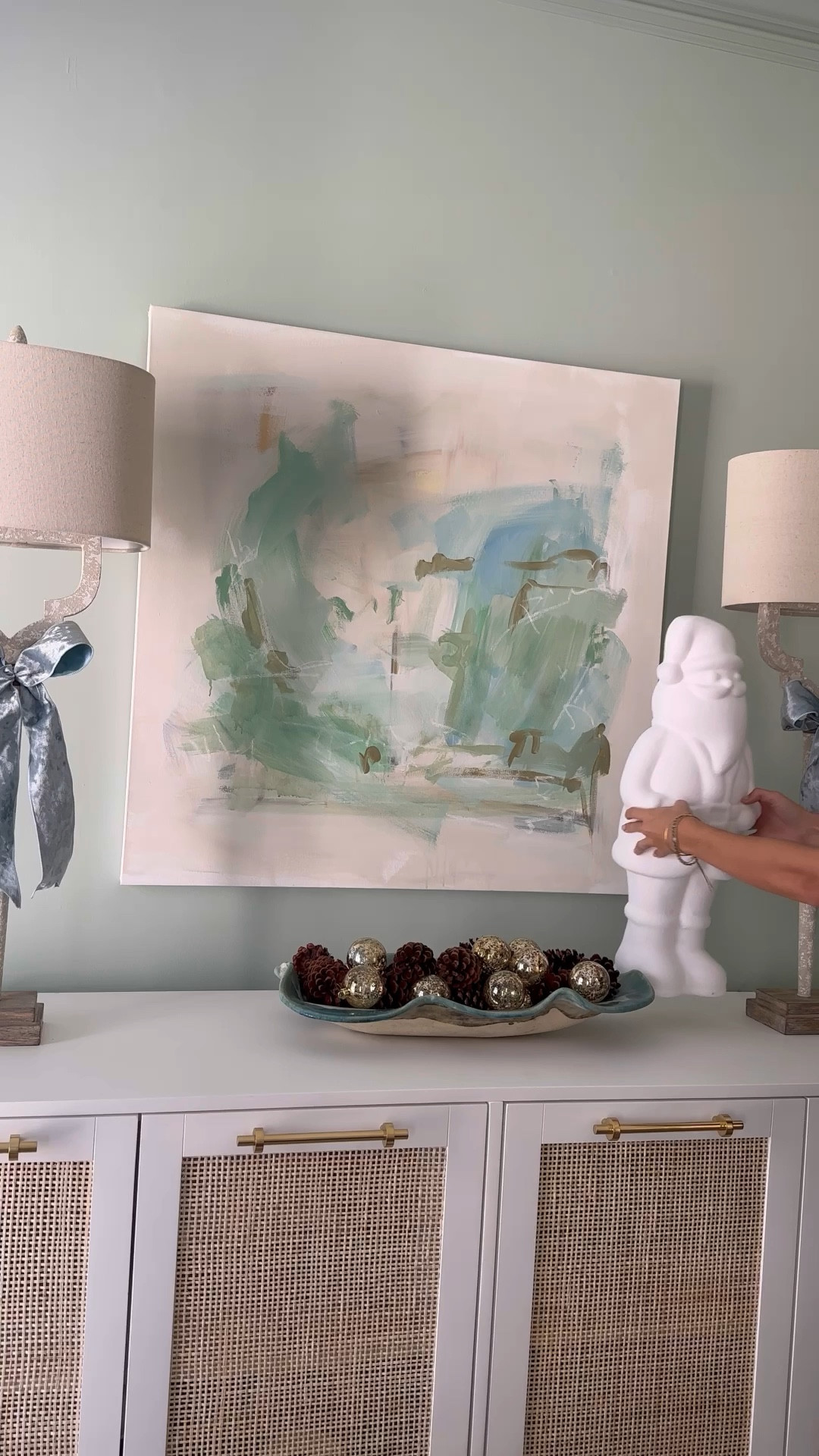 In love with this under $25 Christmas decoration! 🤍

#LTKVideo #LTKHoliday #LTKSeasonal