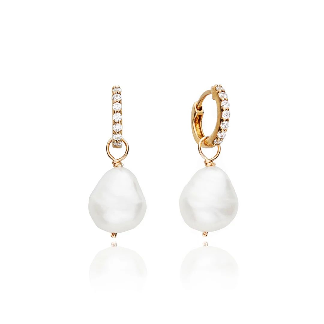 Gold Huggie Pearl Drop Earrings | Lily & Roo