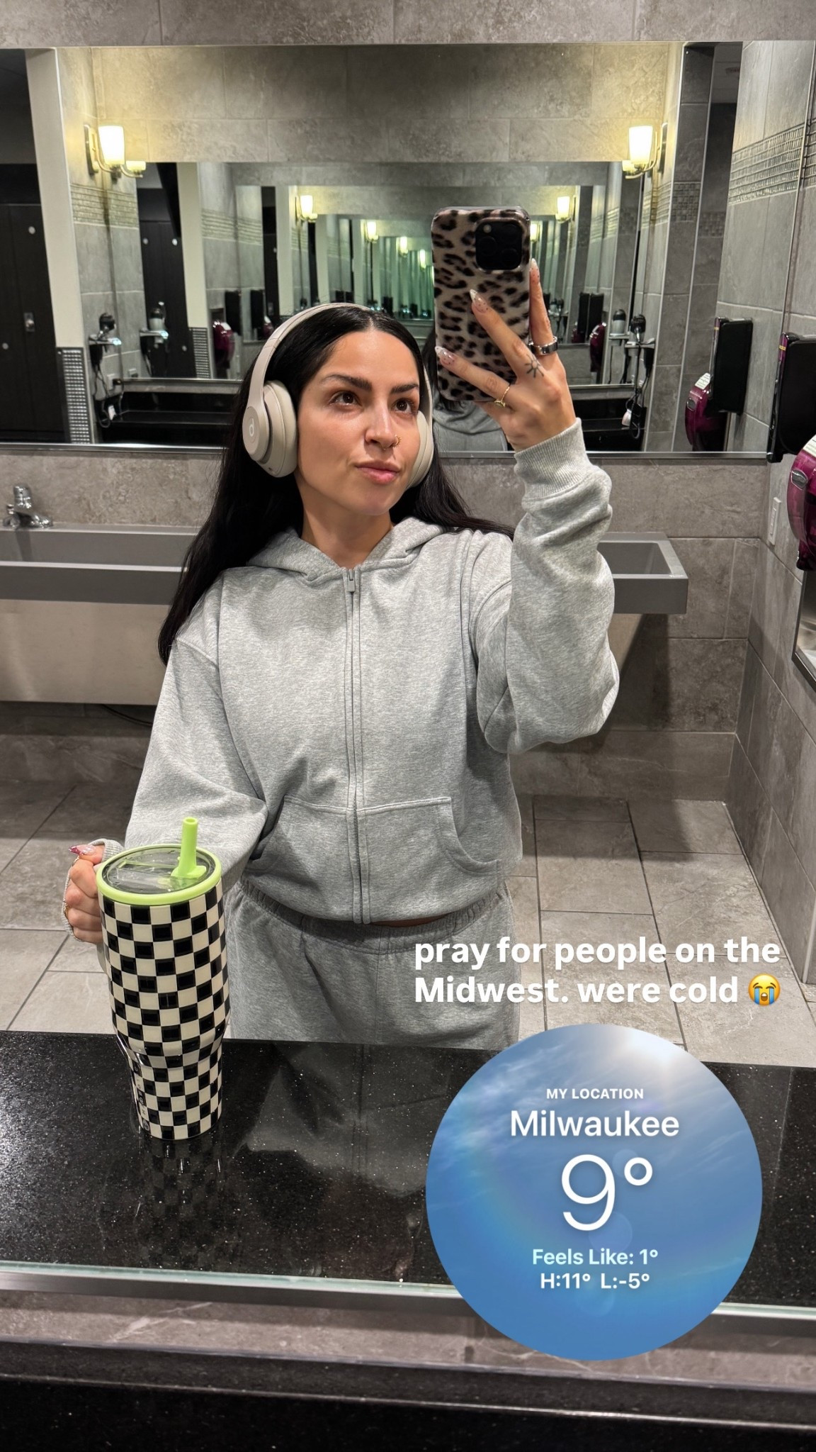 Pray for people in the Midwest. We’re cold 🥶 wearing this Fabletics matching sweat set to stay warm tho ❤️‍🔥 http://fabletics.sjv.io/qzJoBO

#LTKmorningroutine #LTKfitnessgoals #LTKdayinmylife