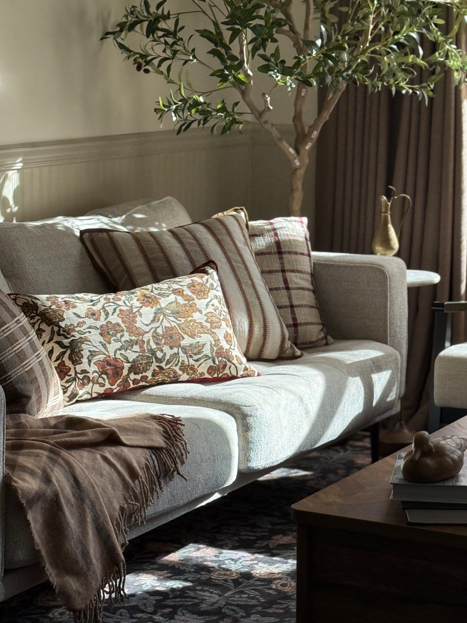 Fall feels softer when you add a little extra cozy.🍂🍁

#LTKSeasonal #LTKFindsUnder50 #LTKHome