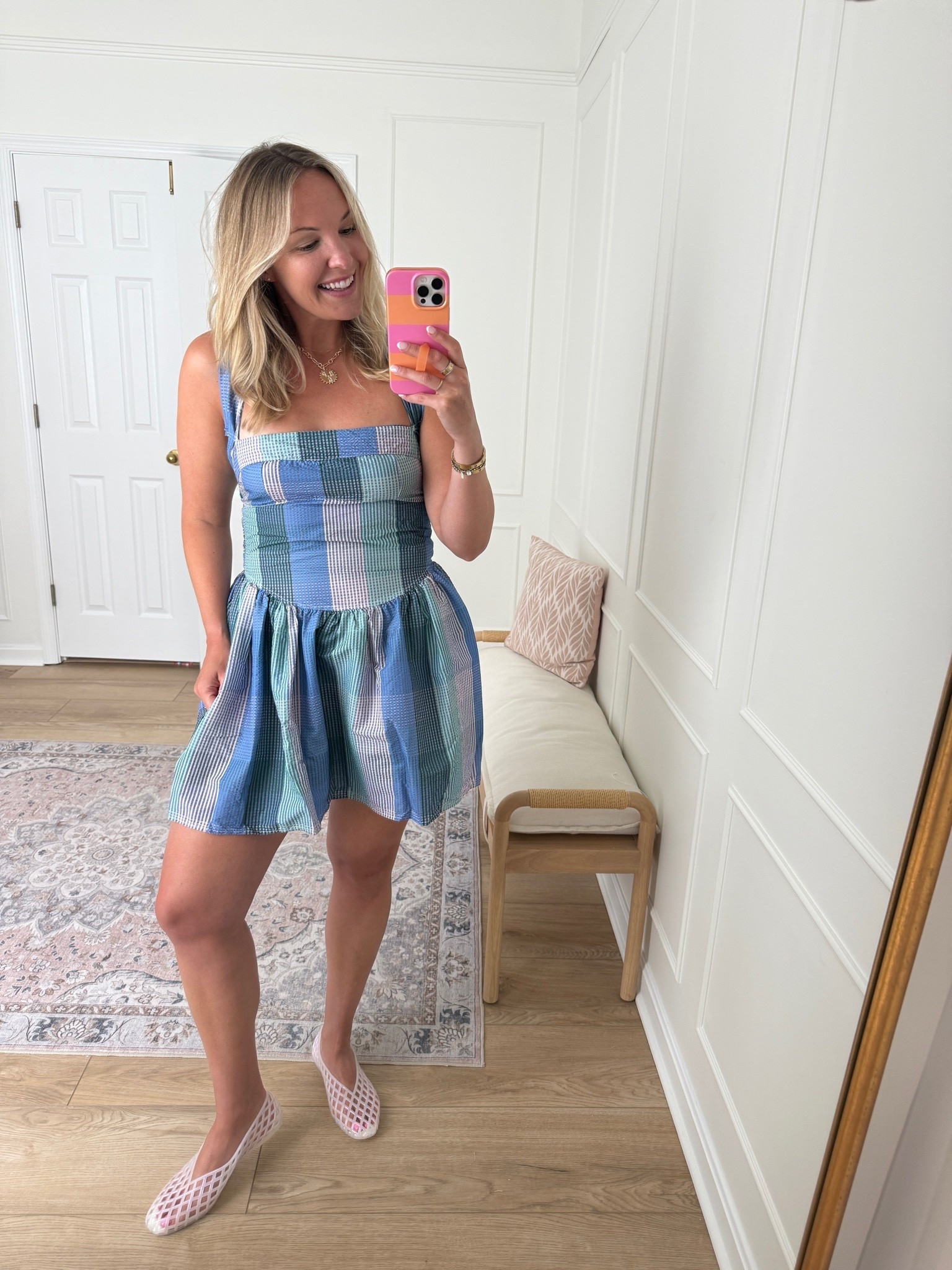 Look for less dress 👀 date night outfit - summer outfit - wearing a med