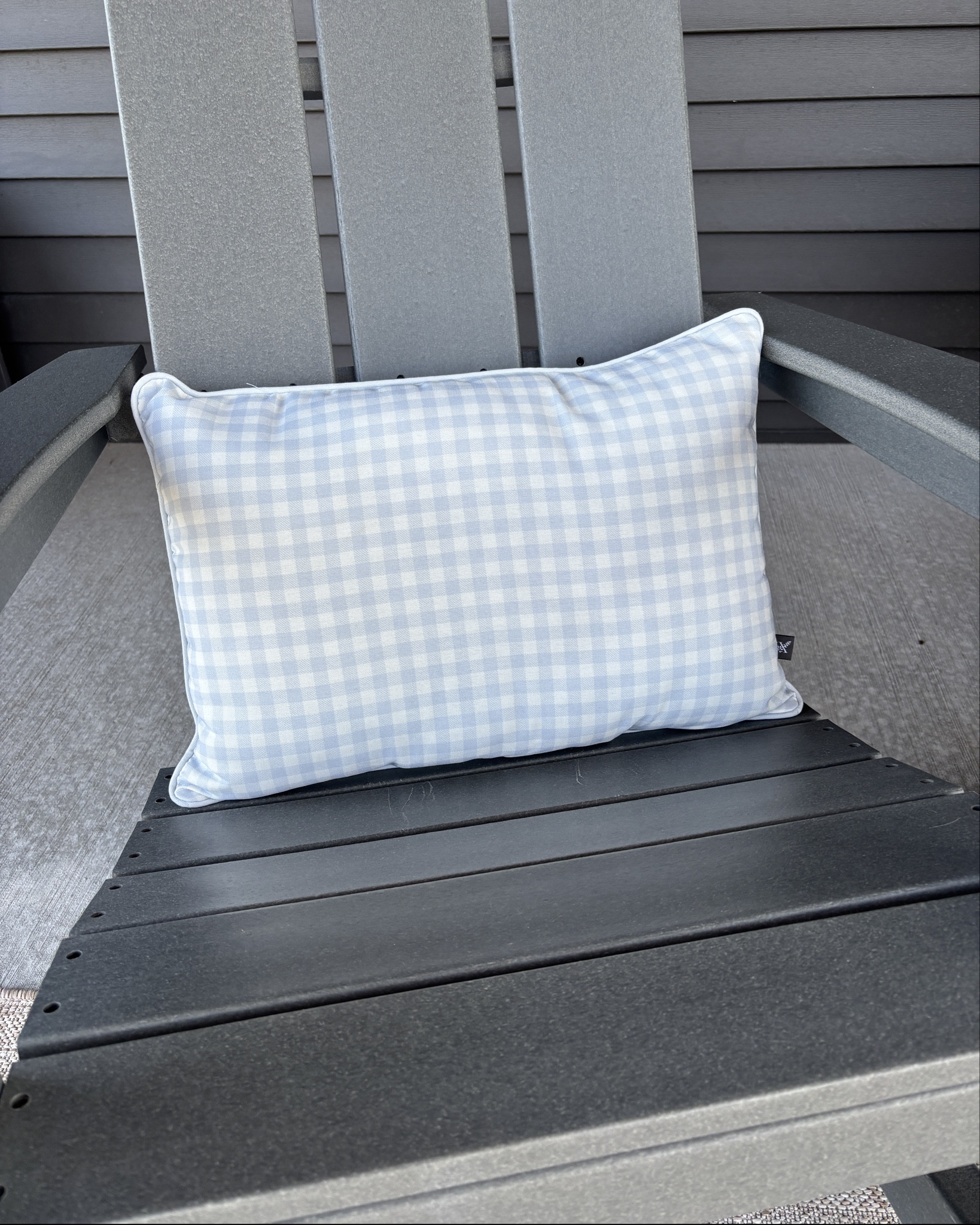 The prettiest outdoor throw pillows☀️💛

#LTKHome #LTKSeasonal