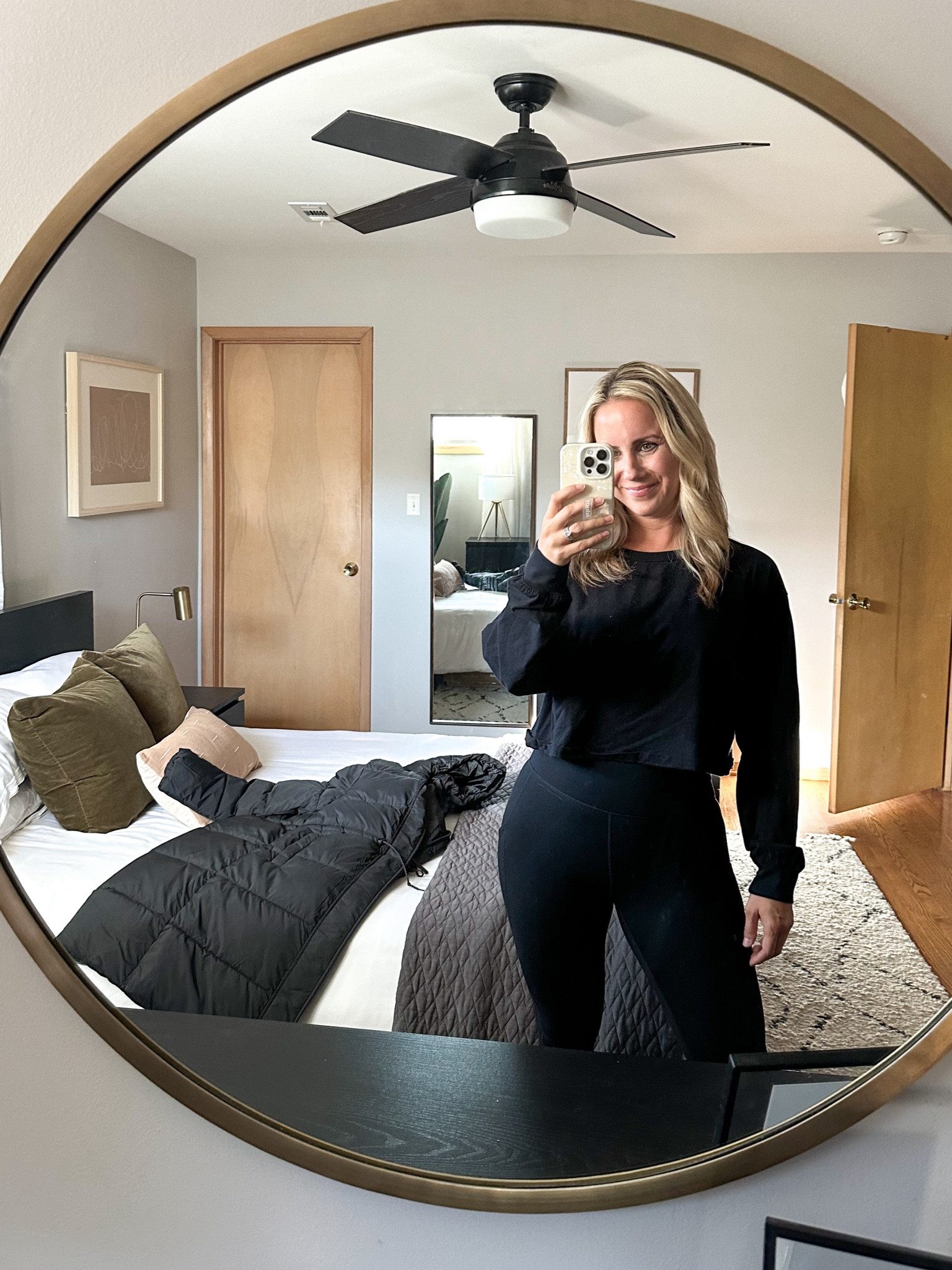 Black yoga outfit 

#LTKSaleAlert #LTKActive #LTKOver40