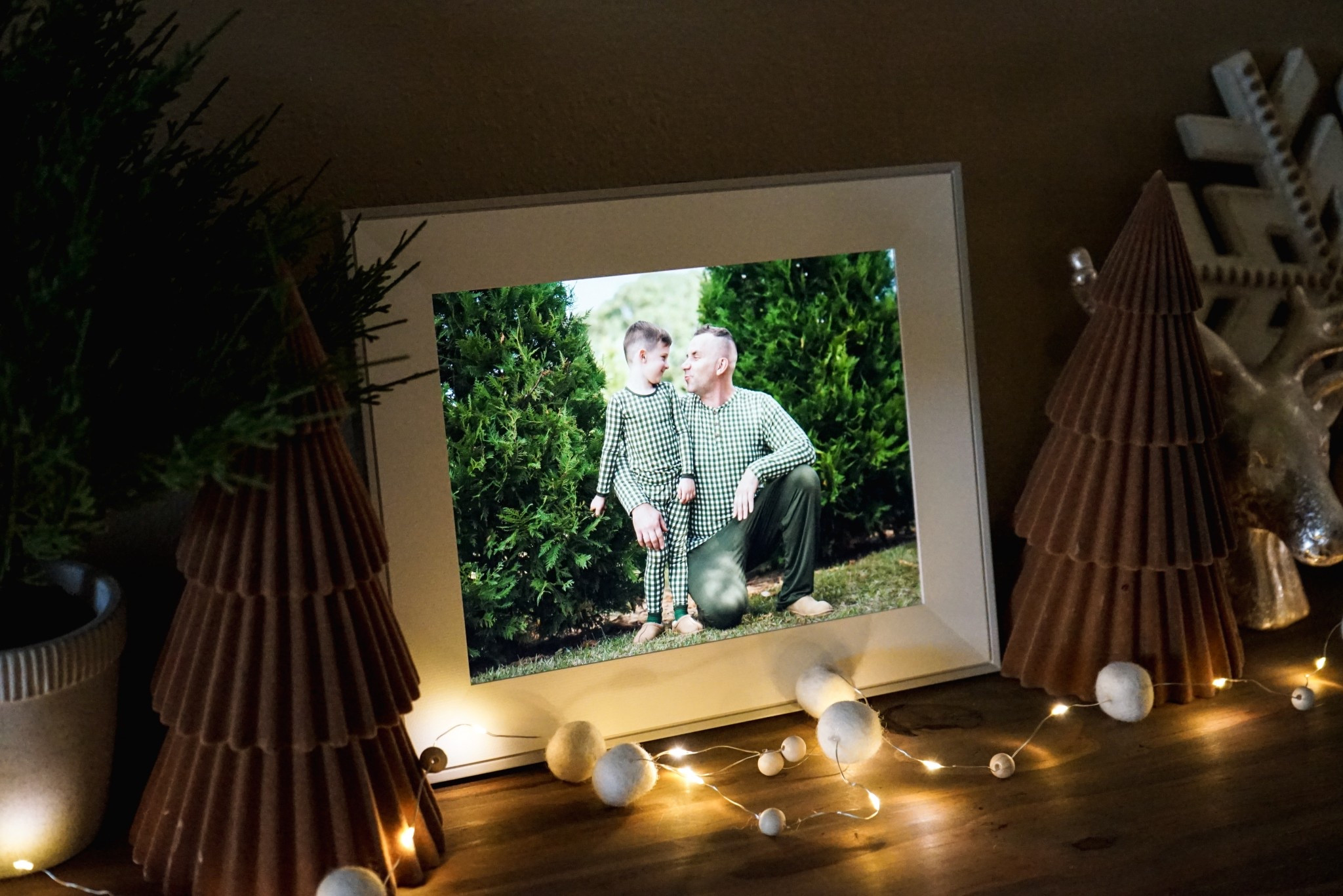 The perfect gift this holiday season is now on sale! @auraframes is running the biggest sale of the year. The perfect gift for everyone on your list — parents, grandparents, in laws, friends..  literally everyone.
You can add unlimited photos + videos which I absolutely love! The set up is so easy and smooth. The frame comes in beautiful gift box which makes gifting even easier. You don’t need to open it and still can upload photos for your loved ones. I have Aura 12” and it’s $40 off right now!  Best gift to give. 
#ad #aurapartner #ltkmomlife


#LTKGiftGuide #LTKCyberWeek #LTKHoliday