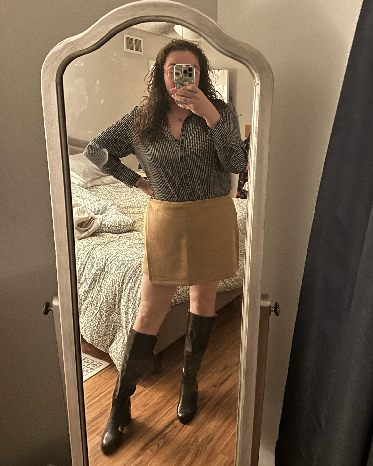 Obsessed with Abercrombie skorts! They’re the #1 fall staple I have to have in my closet. I’m wearing a size XL  

#LTKWorkwear #LTKFindsUnder100 #LTKMidsize