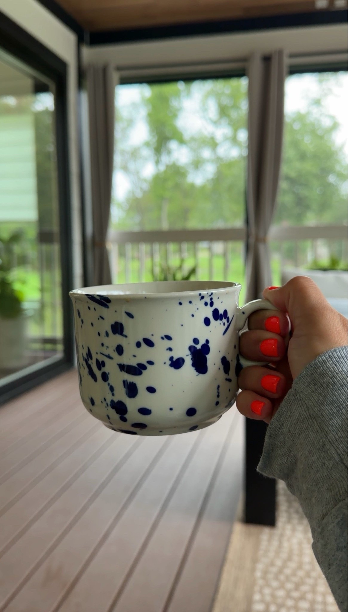 The cutest mug from ikea it’s only $5 !!! I grabbed 2. I also linked my nail polish color by DND

Nails, morning coffee, coffee mug

#LTKHome #LTKfoodie #LTKmorningroutine