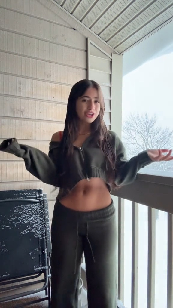 cozy outfit cuz it won’t stop snowing in vermont ❄️❄️ linked this set in a different color!

#LTKHoliday #LTKSeasonal #LTKStyleTip