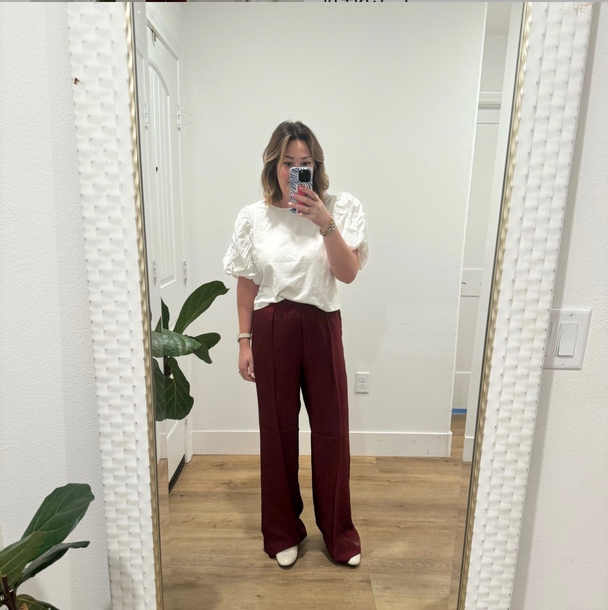 My favorite J Crew pants are on sale, couple colors left. They’re back in a slightly different fabric too 🎉

#LTKootd #LTKWorkwear
