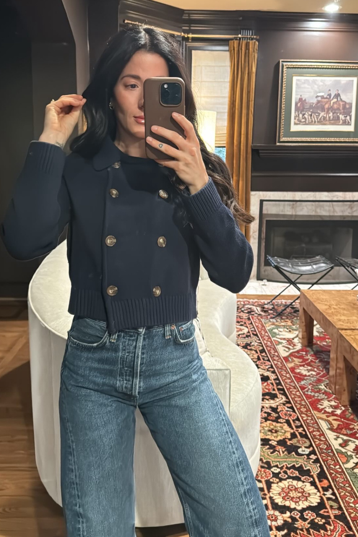 Size M in top
Size 23 in jeans (typically 24) 