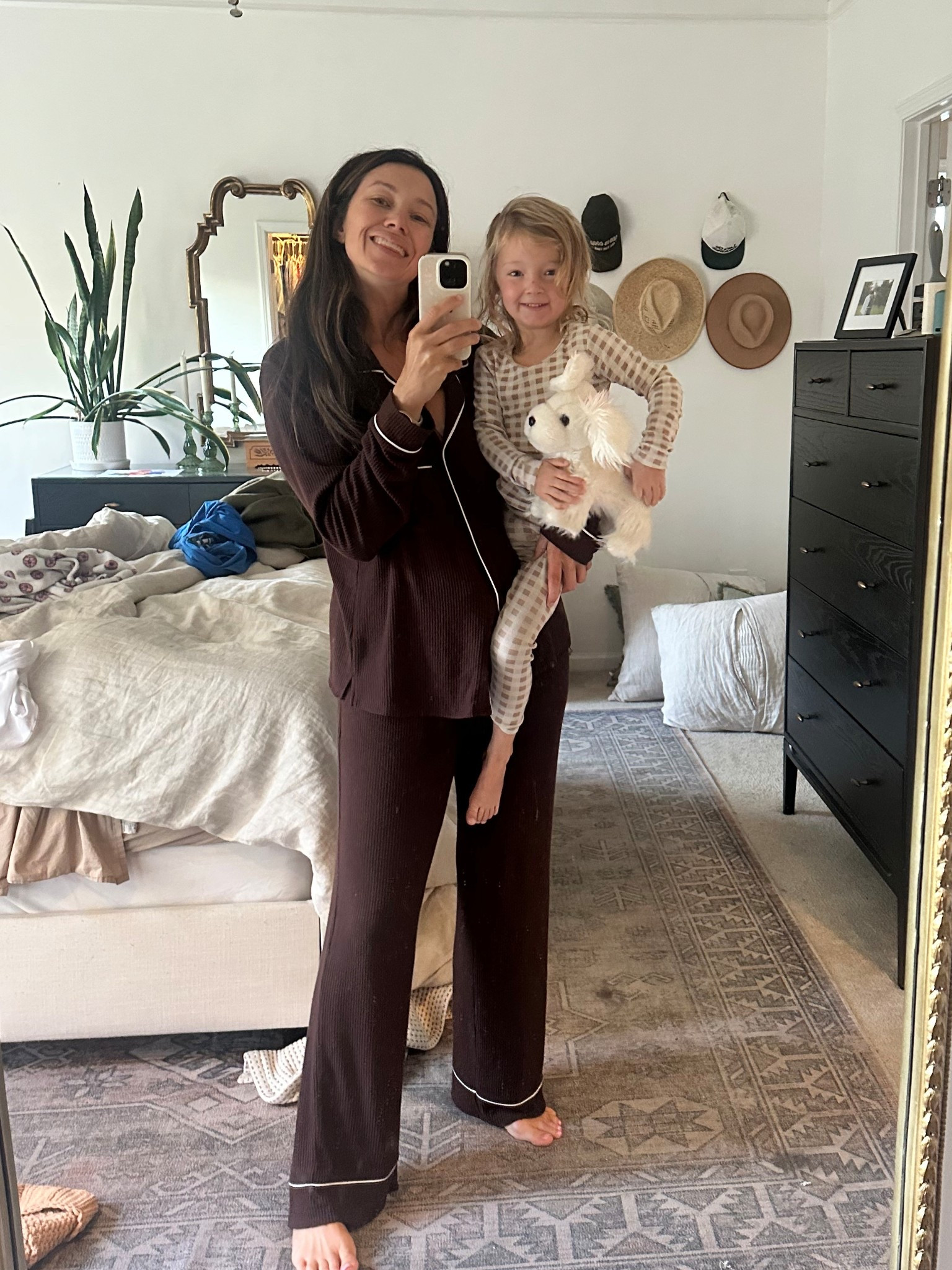 The comfiest pajamas! Best $40 I’ve spent in a long time. 🍂🍁

#LTKSeasonal #LTKHoliday #LTKMidsize