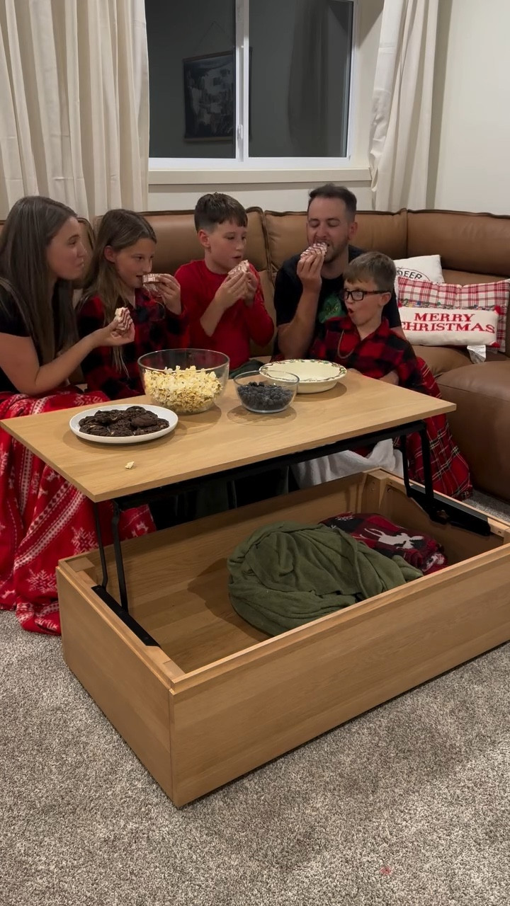 We are obsessed with our new Transformer Table! 😍 

You’ve got to see this- it folds down into a sleek little console table when we aren’t using it. But when it’s time to host dinner or game night (like we did!), it expands to seat up to 12 people!

#ad #transformertablepartner @transformertable
