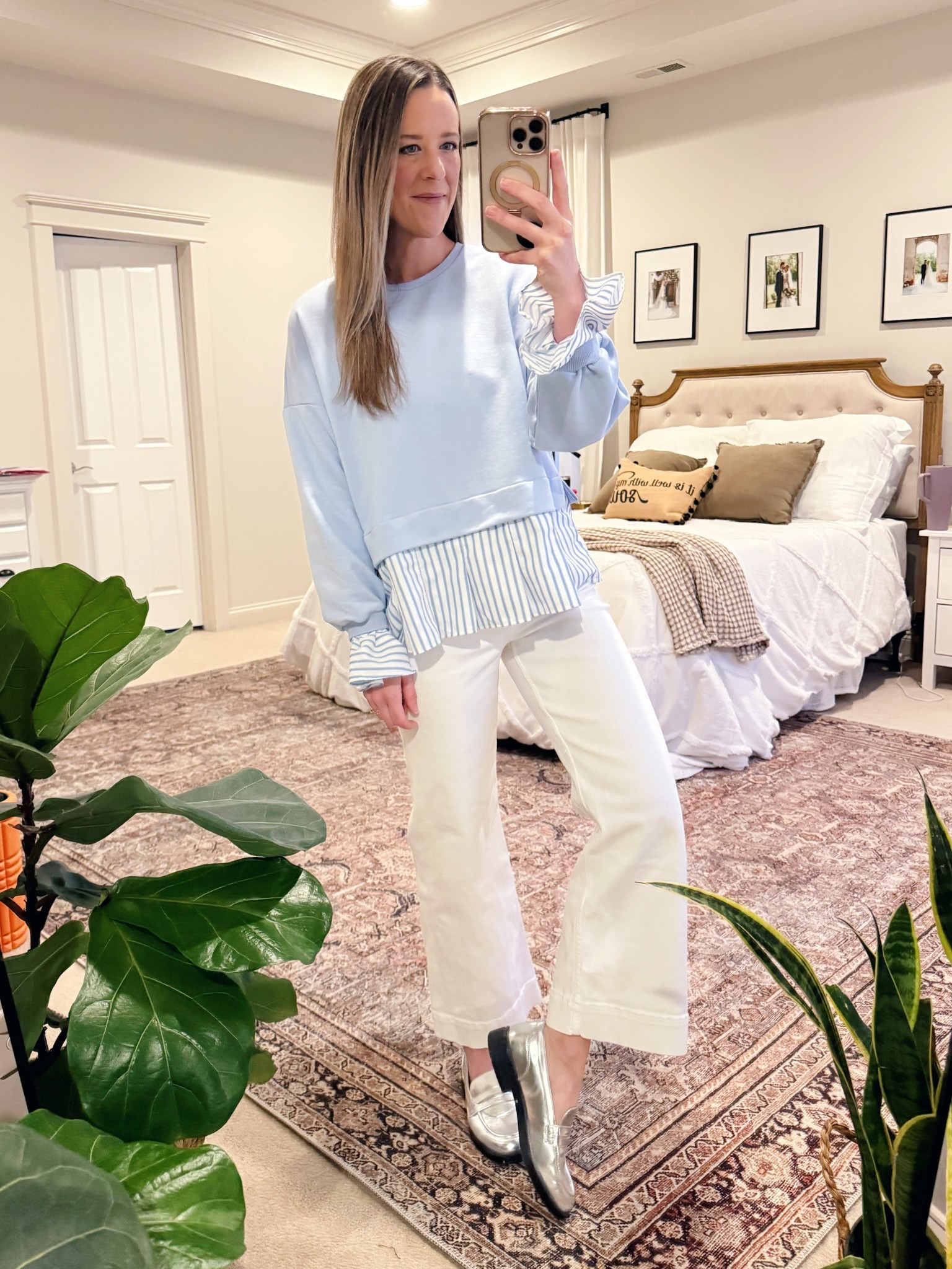 Spring outfit idea

Spring outfit | casual spring look | white jeans outfit | metallic shoes | mom style | elevated casual | quiet luxury 

#LTKSeasonal #LTKStyleTip

#LTKStyleTip #LTKSeasonal #LTKSaleAlert