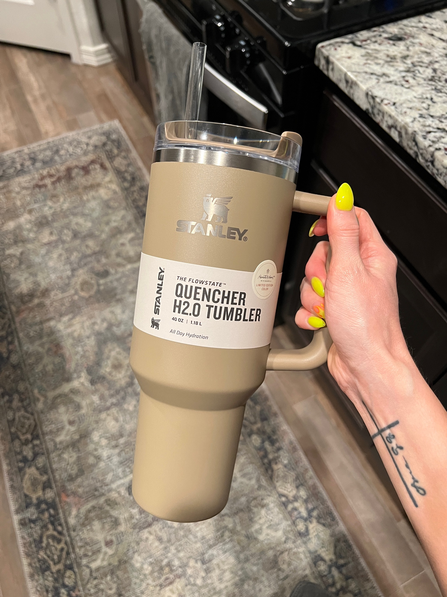 Hearth and Hand x Stanley 40 Oz tumbler in basic brown. 🤎


target finds, trendy, neutral, reusable water cup with straw, dishwasher safe, recycled stainless steel, trend, trends, popular, most loved, brown, sand, dune, TikTok, find, finds, under $50

#LTKunder50 #LTKFitness #LTKBacktoSchool