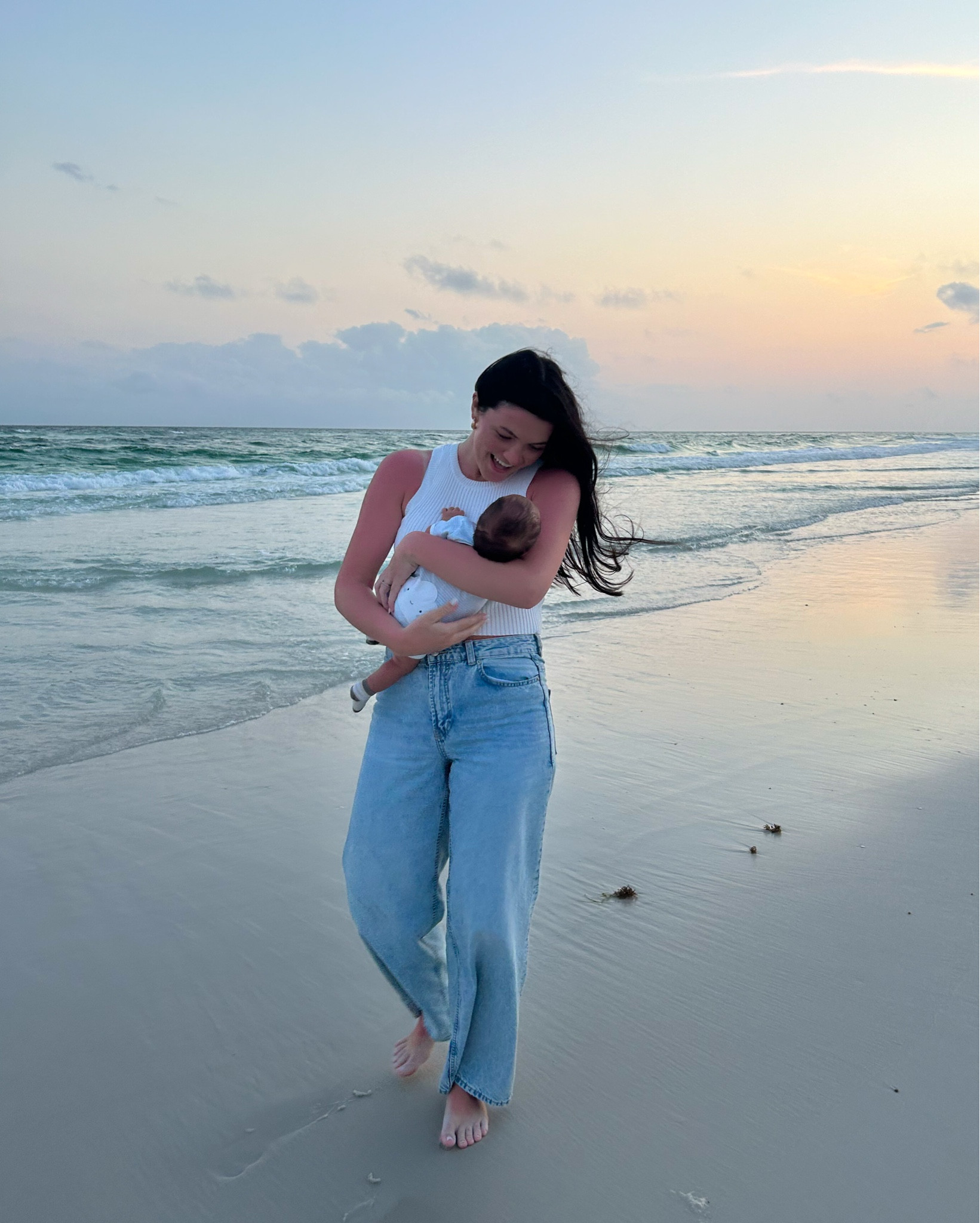 Wore the jeans postpartum and they were a good inexpensive piece while my size fluctuated. Great high waist too 

#ltkpostpartum #ltkpregnancy