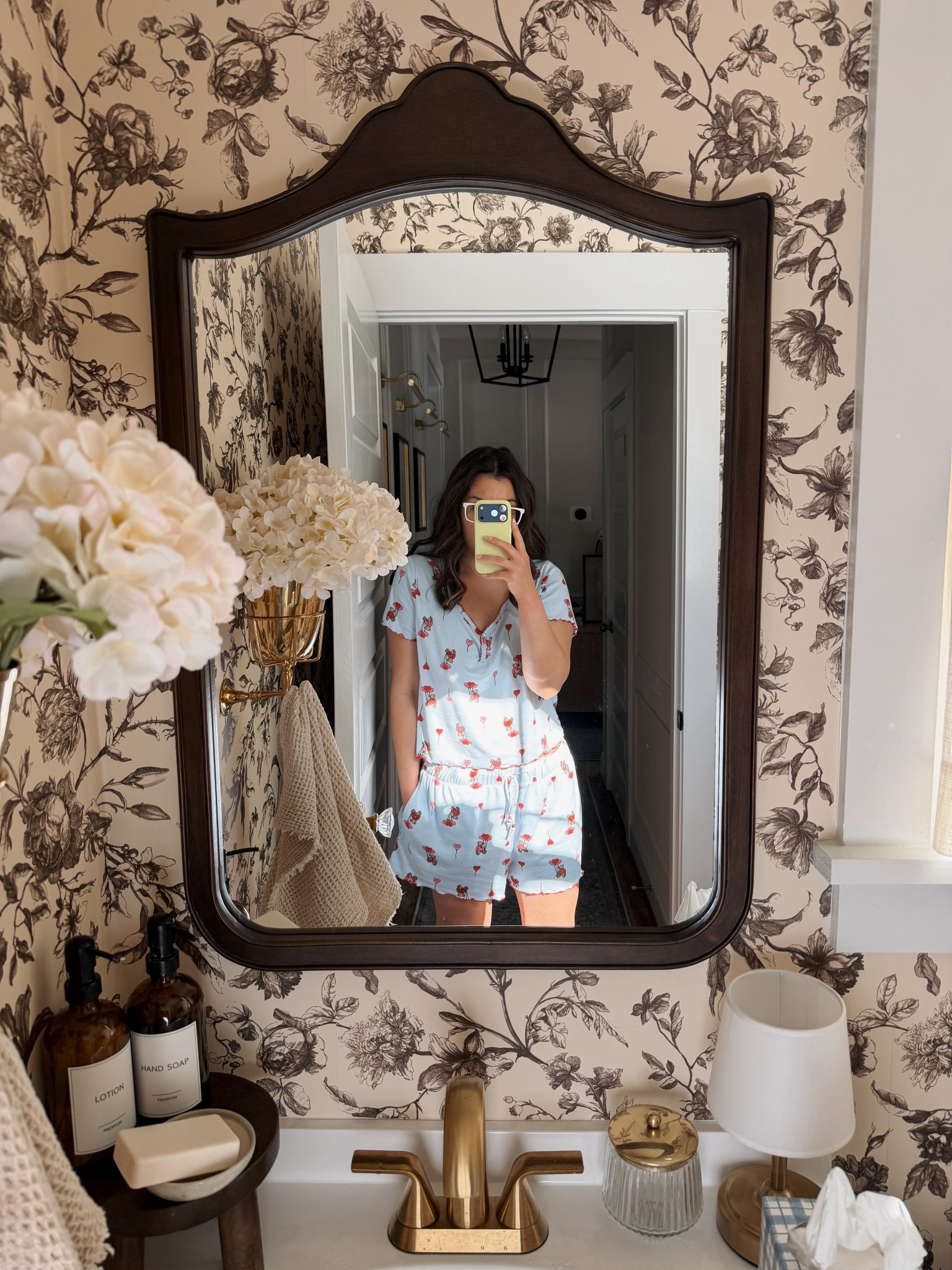 It’s noon & yes I’m still in my pjs ❤️

#LTKootd #LTKU #LTKValentine