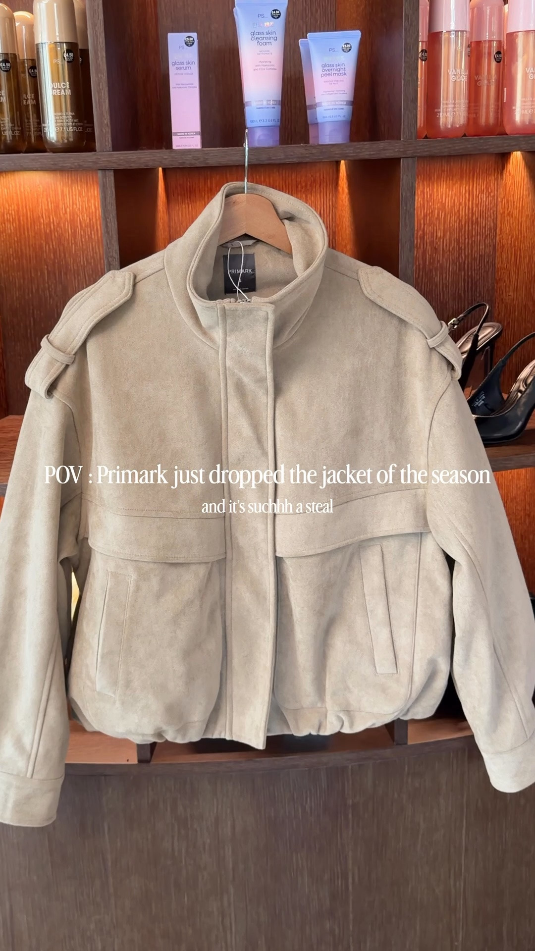 Run as quick as you can girlies 🏃 💨 

… because @primark has just dropped the jacket of the season and it’s literally £30!?!?

Not only is it absolutely GORGEOUS but it’s so affordable and now available via click and collect! 👏🏻👏🏻👏🏻

#suedejacket #primarkfinds #primark #jacket #autumnoutfits