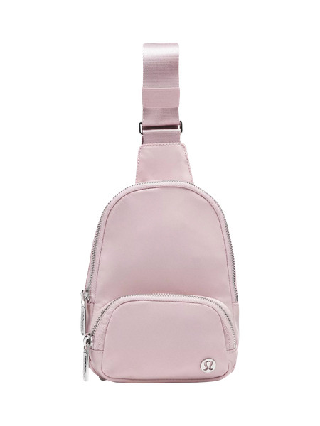 Everywhere Small Sling Bag | Unisex Bags,Purses,Wallets | lululemon | lululemon (CA)