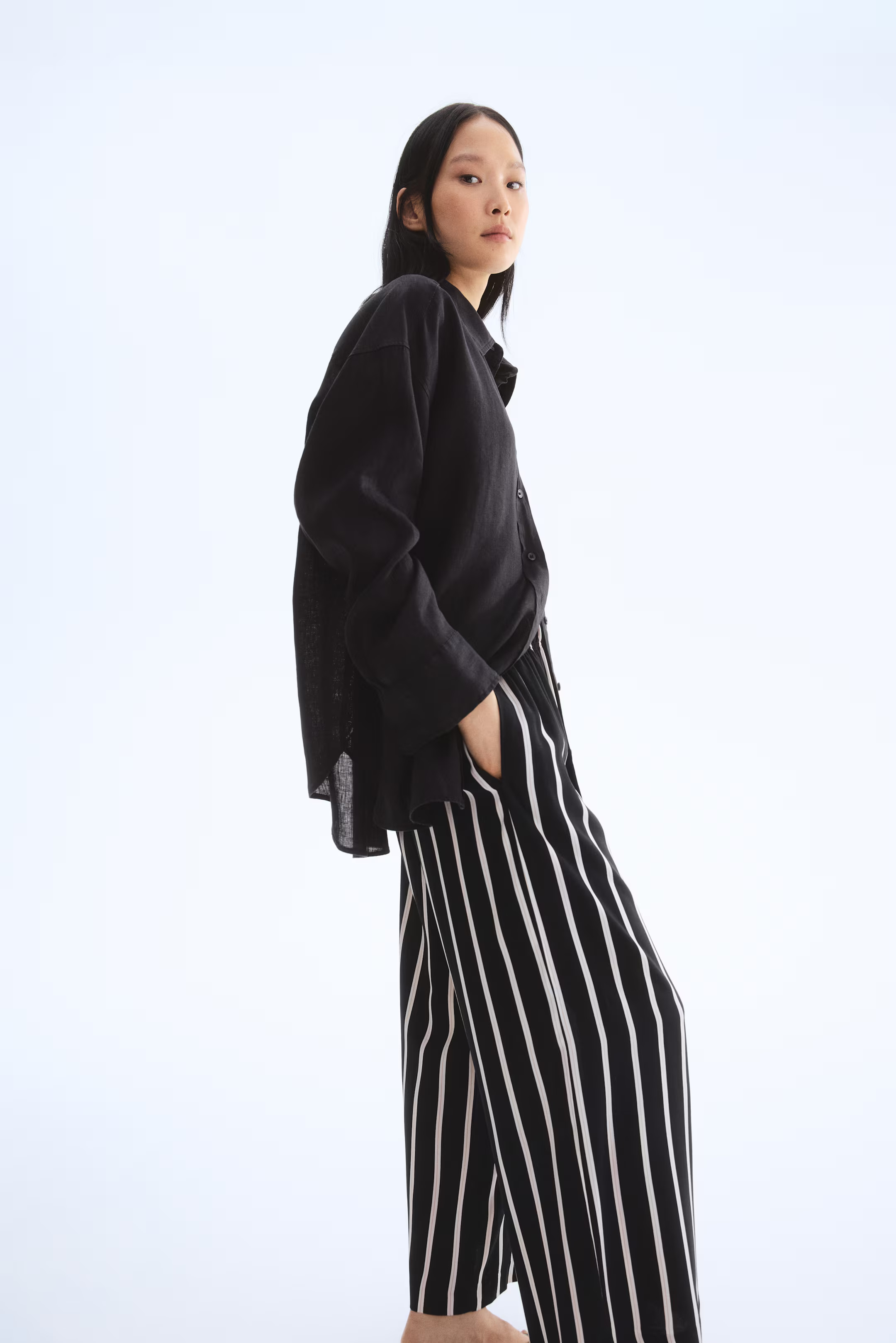 Cropped pull-on trousers | H&M (UK, MY, IN, SG, PH, TW, HK)