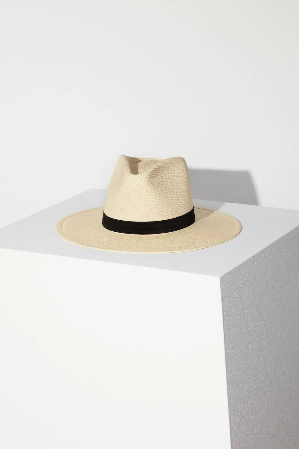 Vija Hat | Janessa Leone