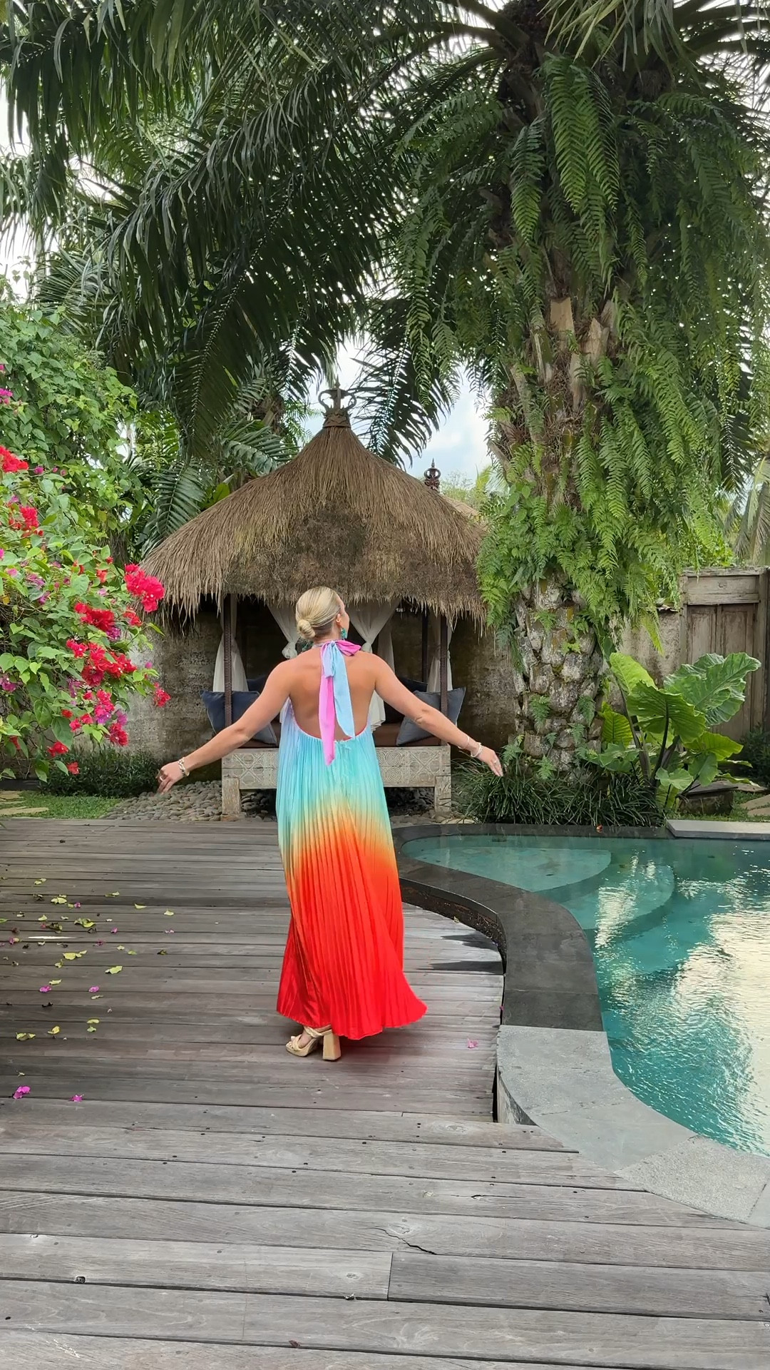 THE MOST FUN AND COLORFUL DRESS. On sale right now for almost half off! Under $100! 

#LTKSaleAlert #LTKFindsUnder50 #LTKSeasonal