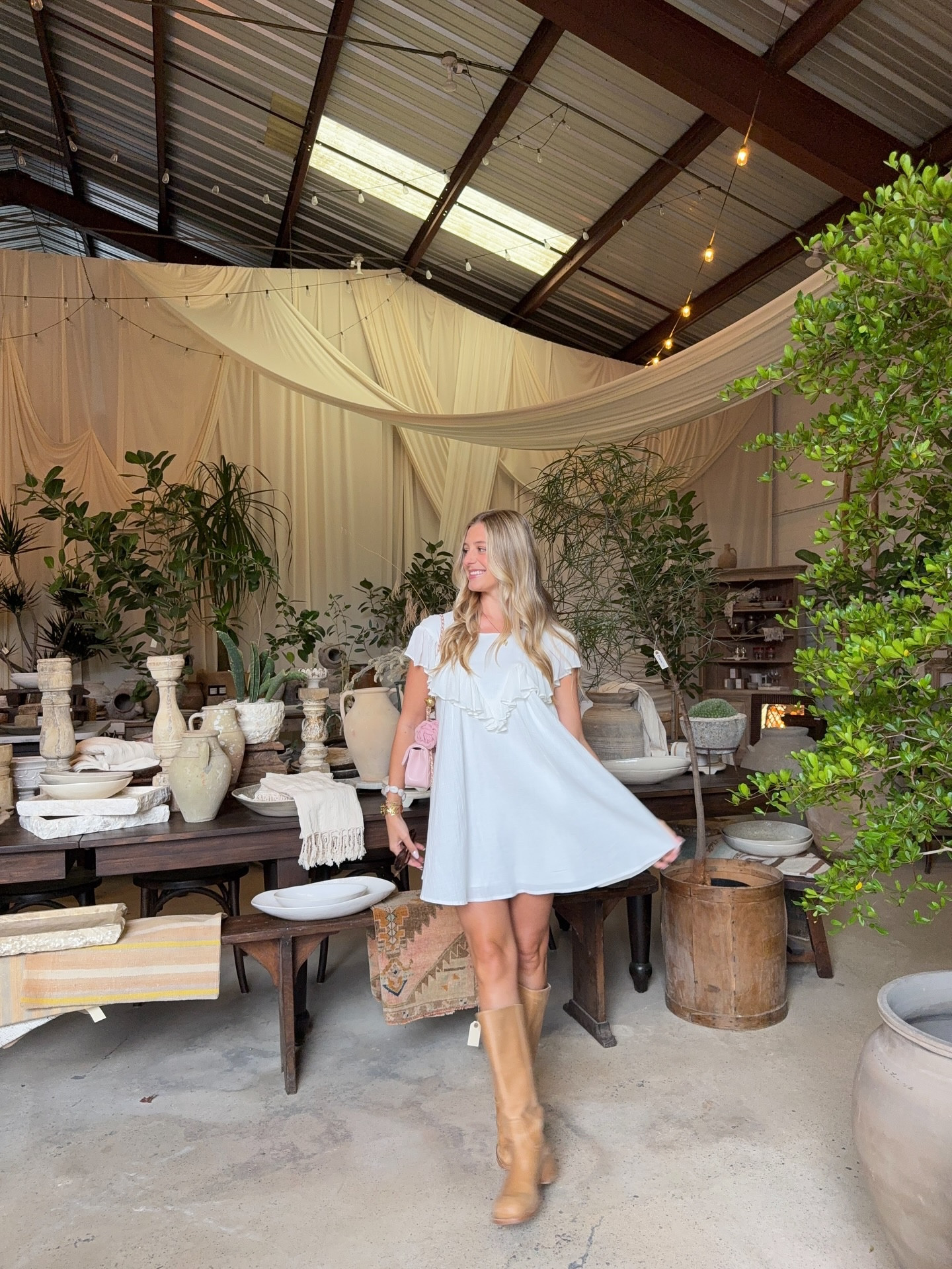 end of summer soirée 🥂 @selfie_leslie use my code GIAP15🌸

#selfieleslie #selfielesliedress #whitedressinspo #summerdress #pinterestinspo #pinterestaesthetic #pinterestgirl #pinterestoutfit