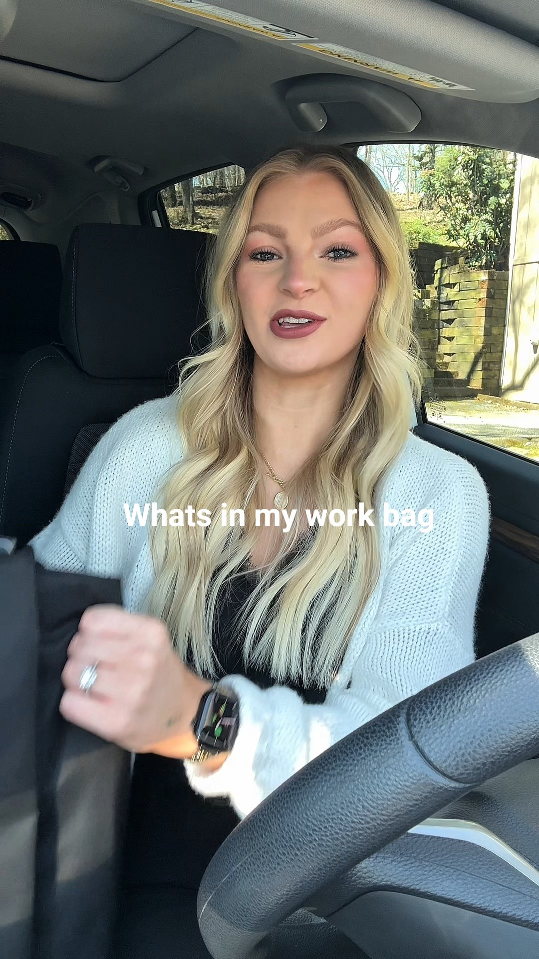 What’s in my work bag 

Work bag, Beis tote, Beis work bag, corporate work bag, corporate girl 

#LTKWorkwear #LTKStyleTip #LTKItBag