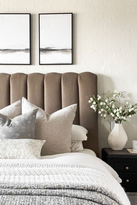 This spring bedding refresh is a beautiful blend of neutral and airy tones! 

Home  Home decor  Home favorites  Bedding  Bedding refresh  Throw pillows  Faux florals  Spring home  Spring home decor  Room refresh  Quilt  Chunky knit blanket  ourpnwhome

#LTKhome #LTKSeasonal