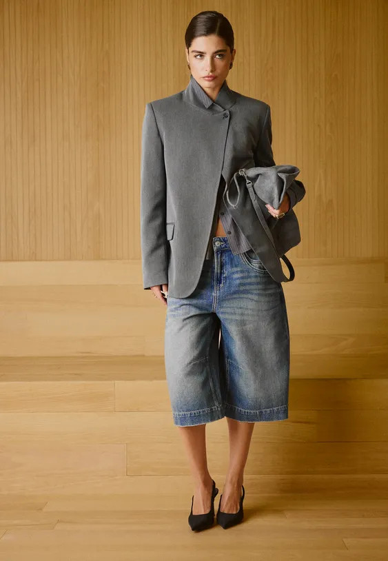 Asymmetric blazer - Women's fashion | Stradivarius United Kingdom | Stradivarius (UK)