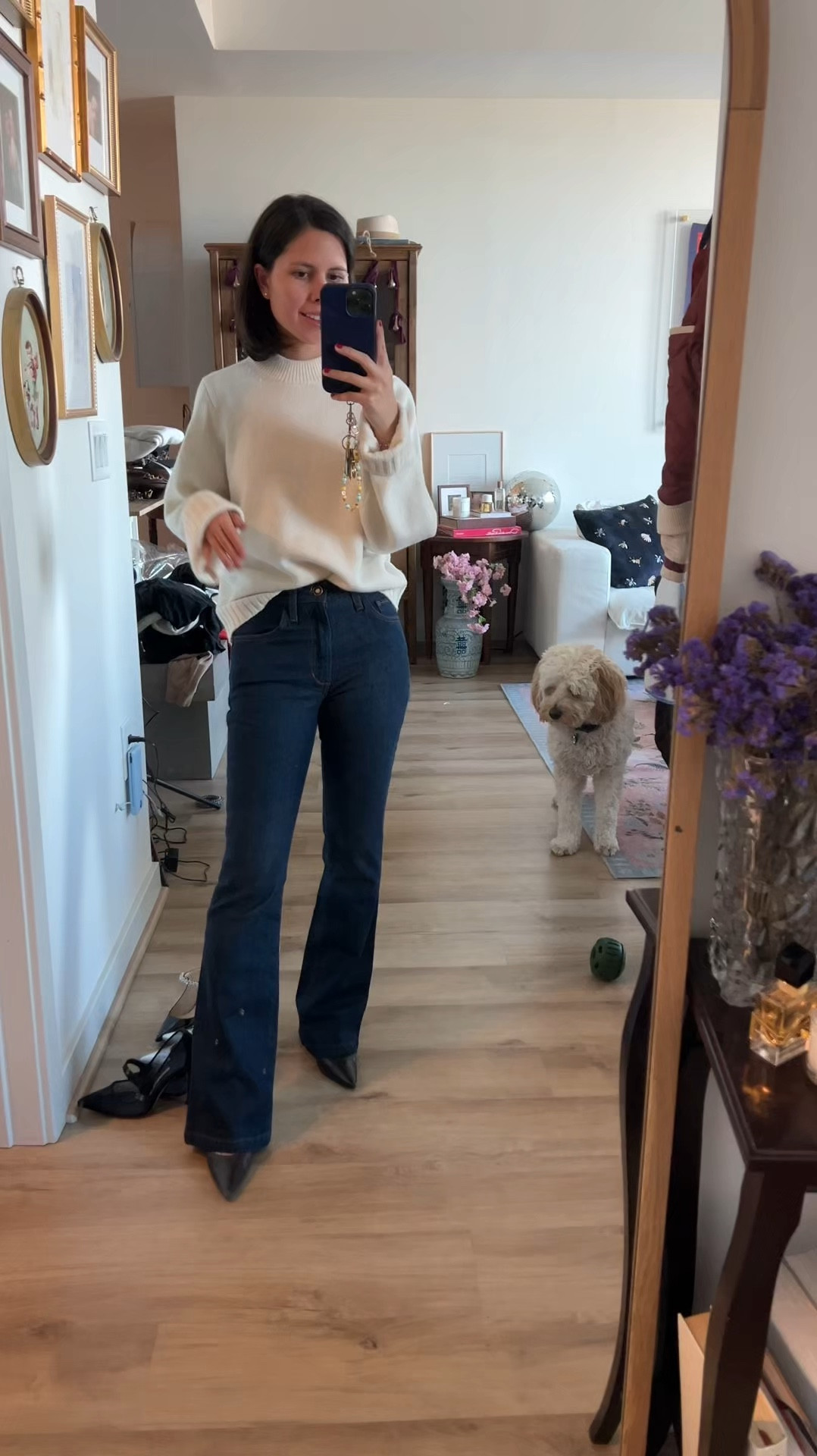 White sweater, reformation, petite jeans, favorite daughter shortie 

#LTKWatchNow #LTKStyleTip