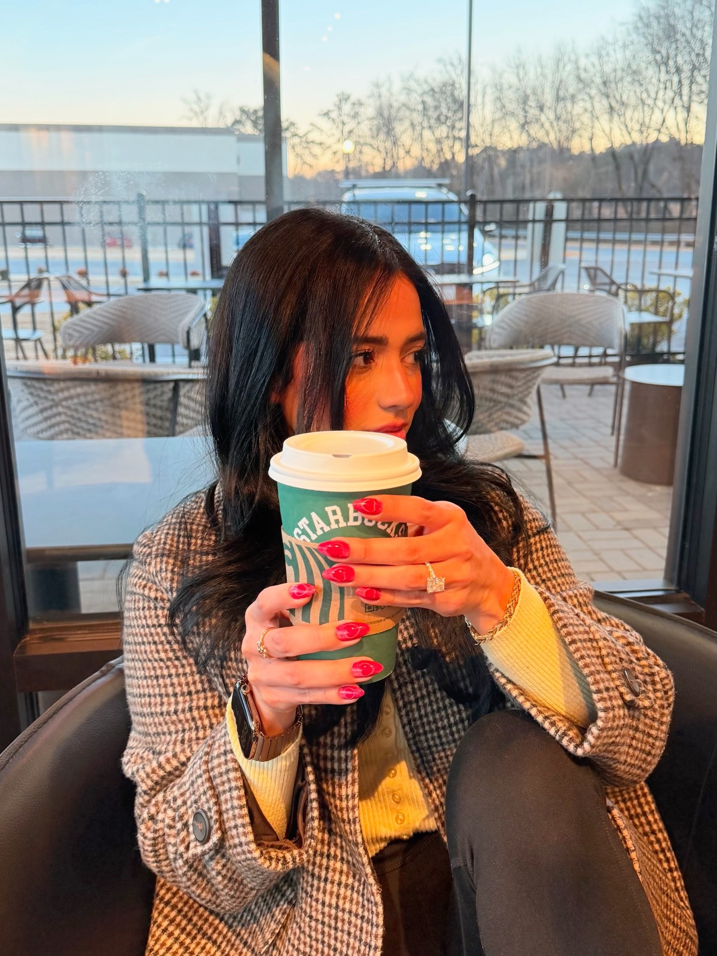 Pink nails, hot coffee, Valentine’s mood activated 💘
nails on repeat lately 💅✨ 

Soft glam moments + a hot coffee in the limited edition @starbucks 1971 cup🤍💚—available today with any hot drink order (while supplies last) ☕️ 

#Glamnetic
#glamneticpartner 
#nailinspo 
#valentinesdaynails 
#aestheticvibes

#LTKBeauty #LTKSeasonal #LTKselfcare