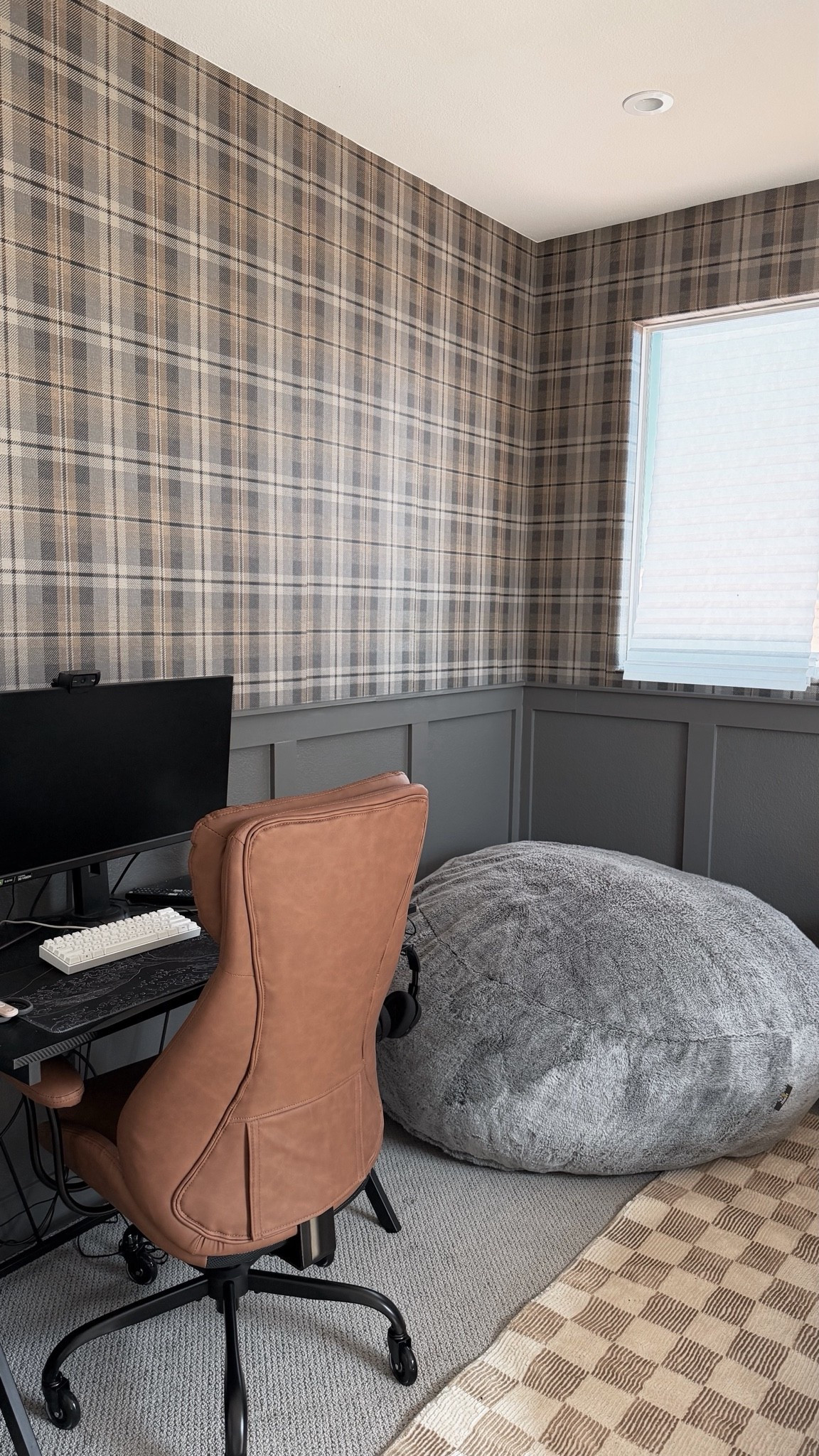 Peel and stick wallpaper 
Color: Cliffside
Paint color: Sherwin Williams Hulett Ore