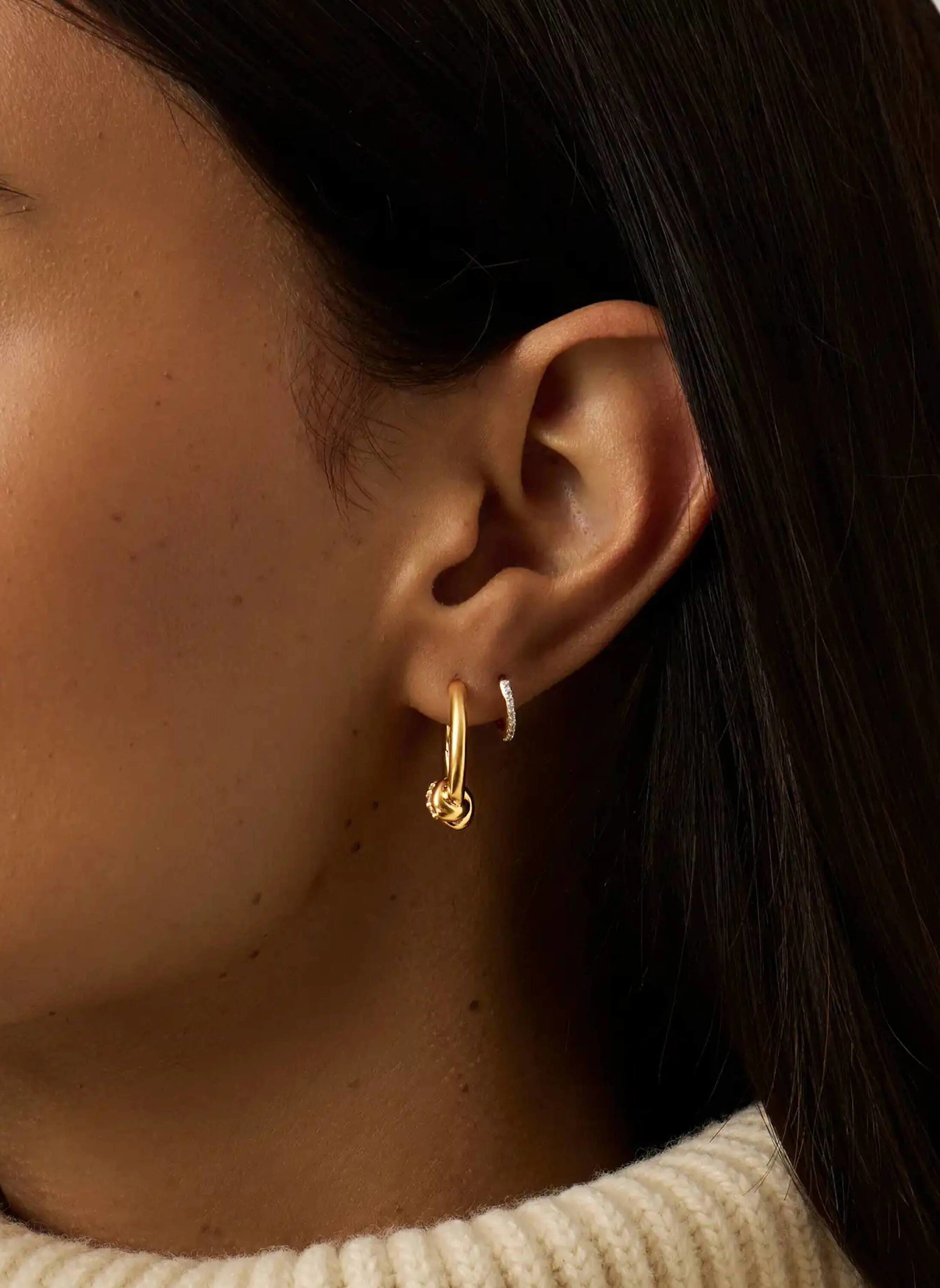 MISSOMA Ohrringe LUCY WILLIAMS PAVé KNOT SMALL by GLAMBOU in gold | Breuninger (DACH)