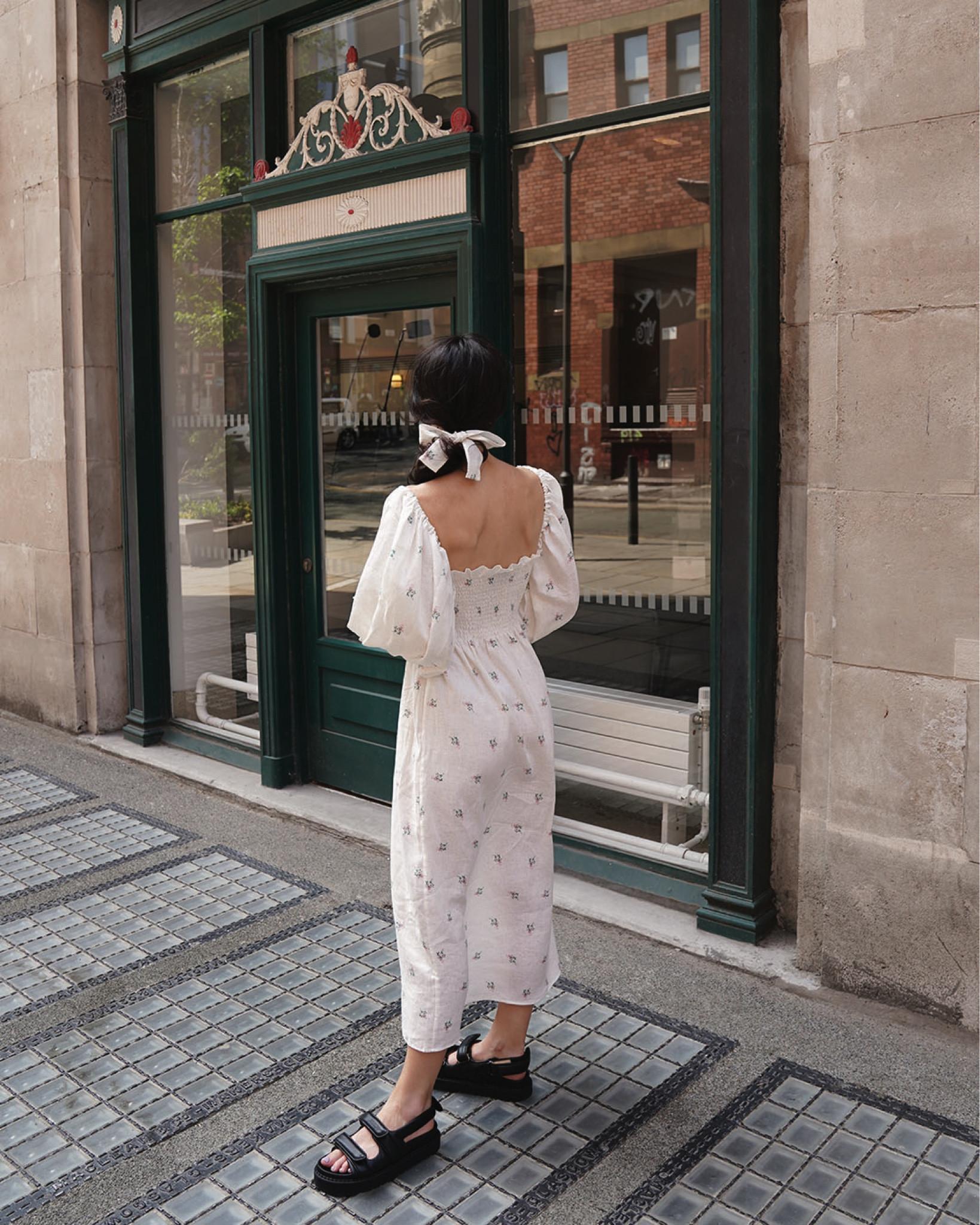 dress by sleeper 
sandals by isabel marant 
sunglasses by le specs 
#summeroutfitideas #summerdress 