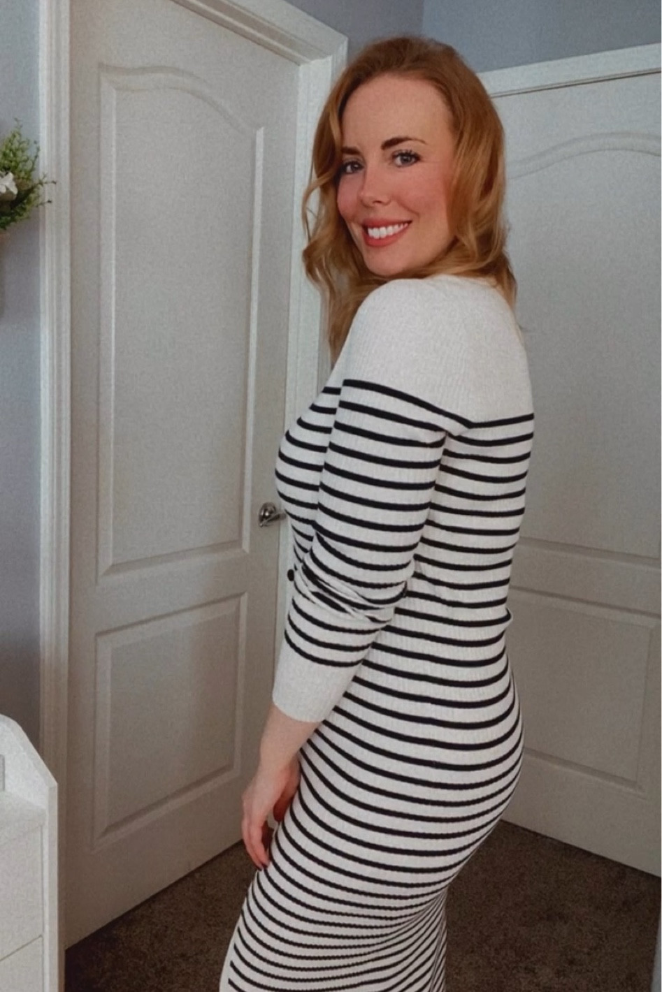 The comfiest most versatile dress for fall! 😍 This one is lightweight, stretchy, and hugs the body in all the right places ✔️

#LTKOver40 #LTKStyleTip #LTKMidsize