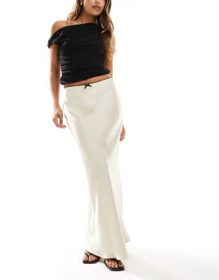 New Look satin bias maxi skirt with bow detail in cream | ASOS (Global)