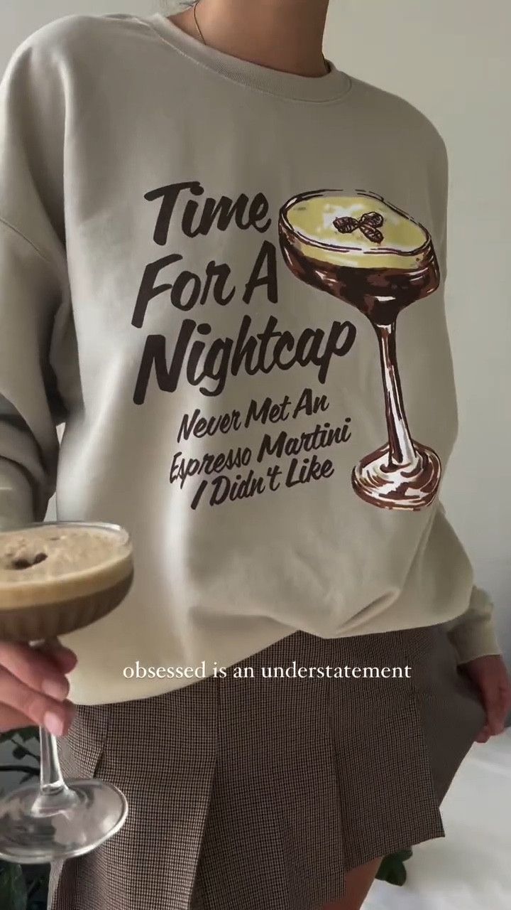 I’ve never been so obsessed with a sweatshirt 🍸☕️ 
.
.
.
#espressomartinis #espressomartini #martinis #riffrafffayetteville #riffraff