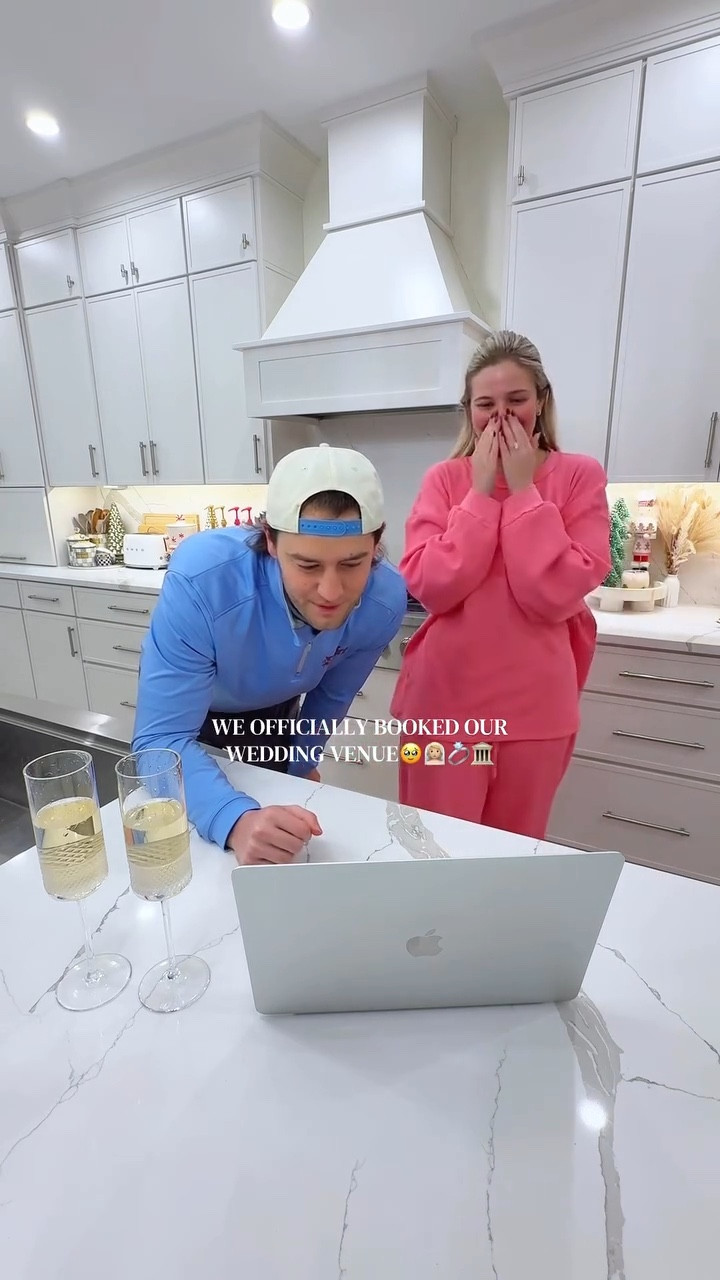OUR VENUE & DATE IS BOOKED🥹💍🤞🏻 feels so real!!! #weddingvenue #weddingday

#LTKdayinmylife #LTKootd #LTKvlog