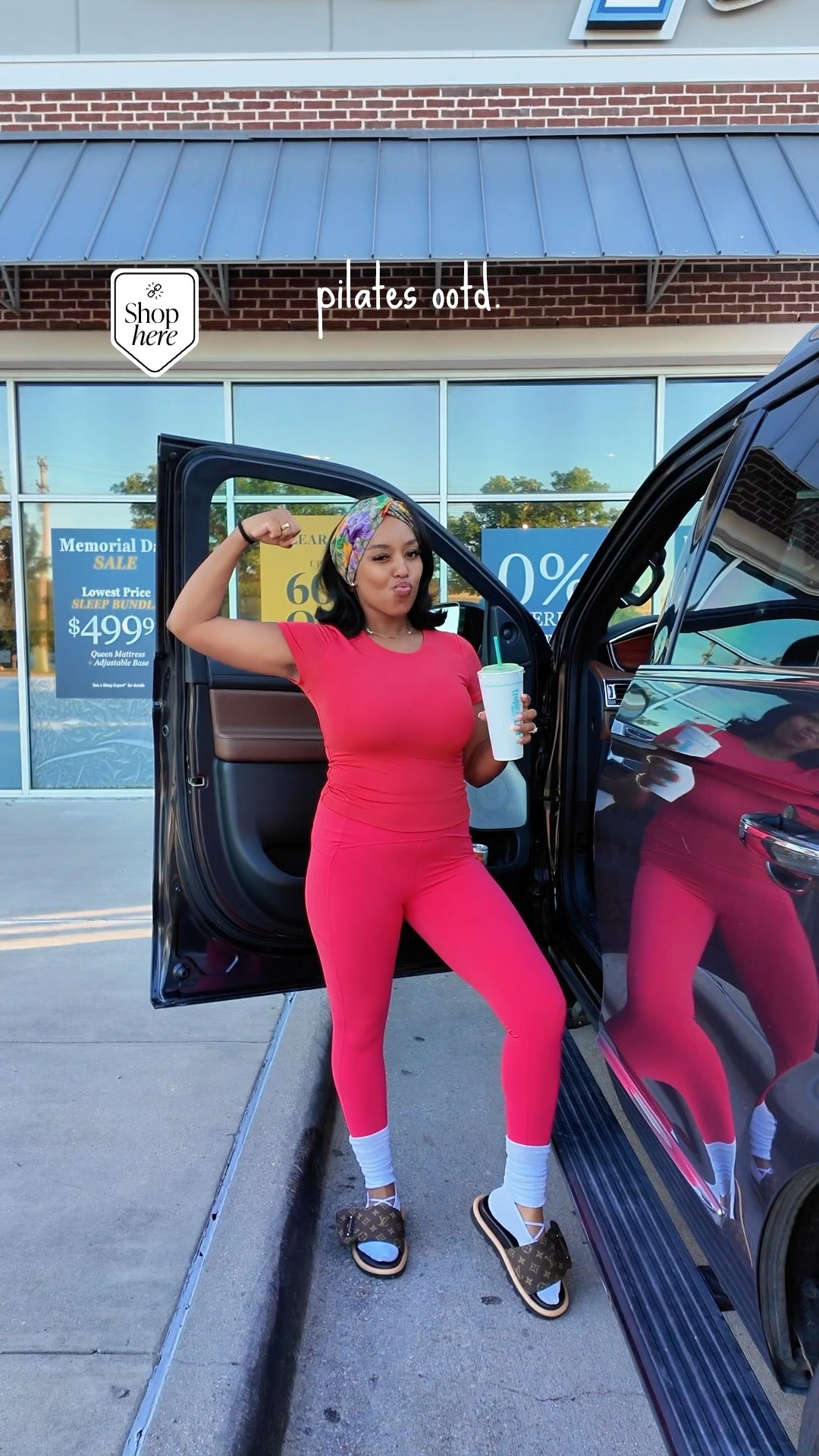 Pilates ootd from aritiza! Obsessed with this active fitness matching set! High waisted leggings and contour top are so cute in this color! 

#LTKActive #LTKFindsUnder100 #LTKMidsize