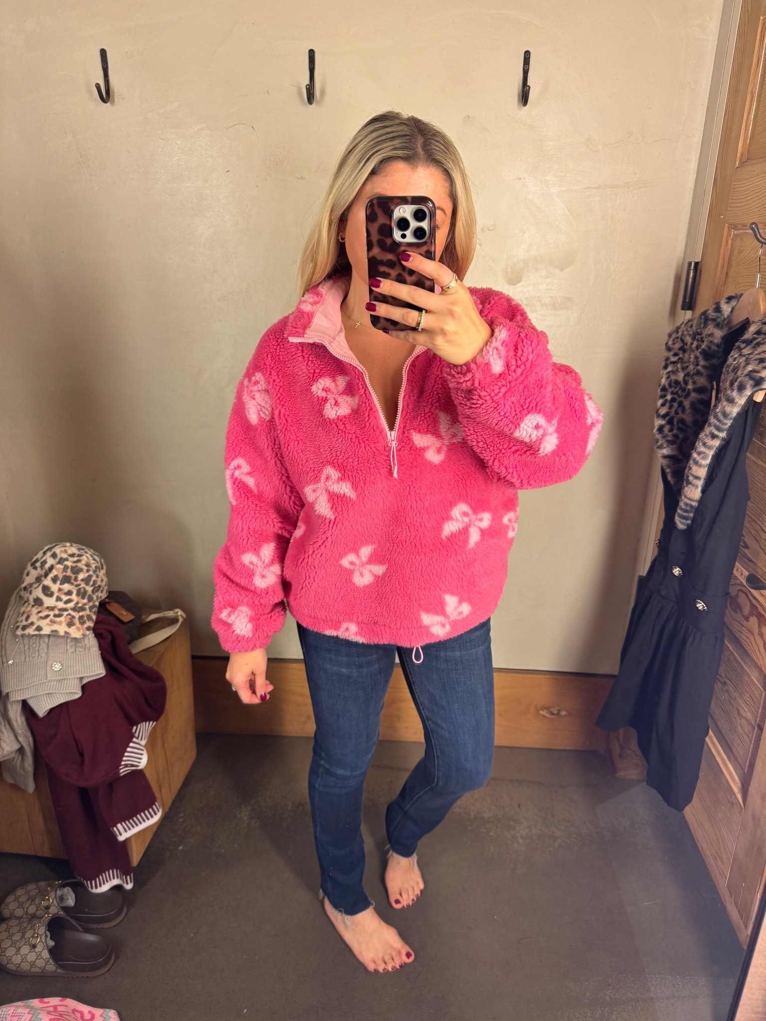 30% off sale
Sherpa pullover small
Mother jeans tts

#LTKFindsUnder100 #LTKHoliday #LTKSaleAlert