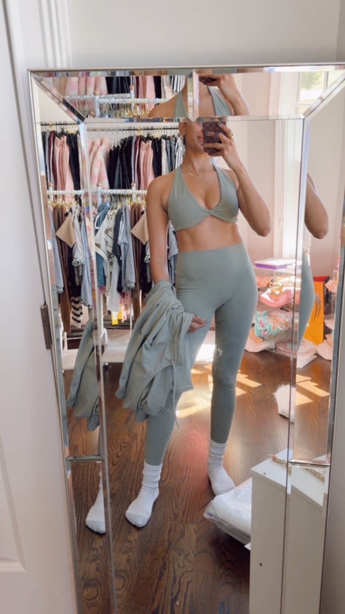 @Fabletics set 
Activewear
Workout set