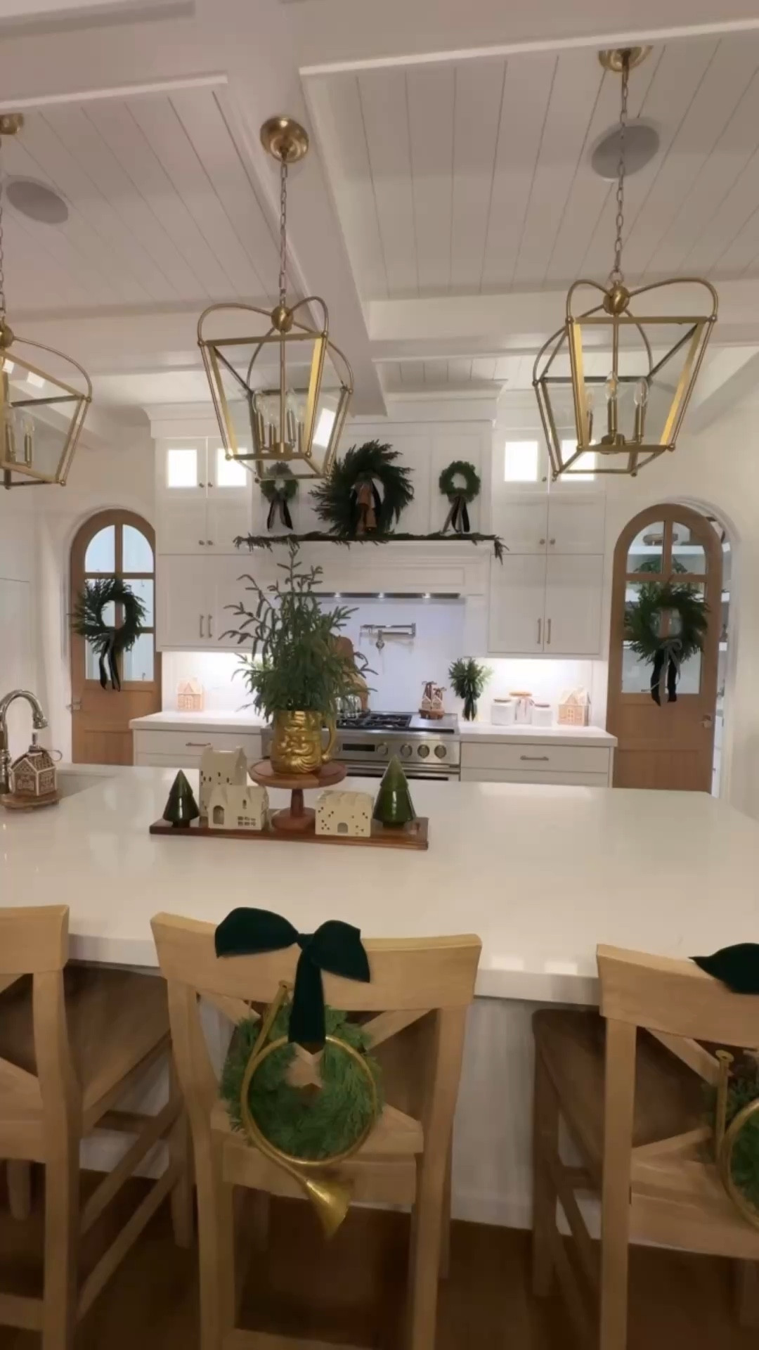 Cute mini houses, candles, Christmas tree and charcuterie board

#LTKHoliday #LTKGiftGuide #LTKdayinmylife